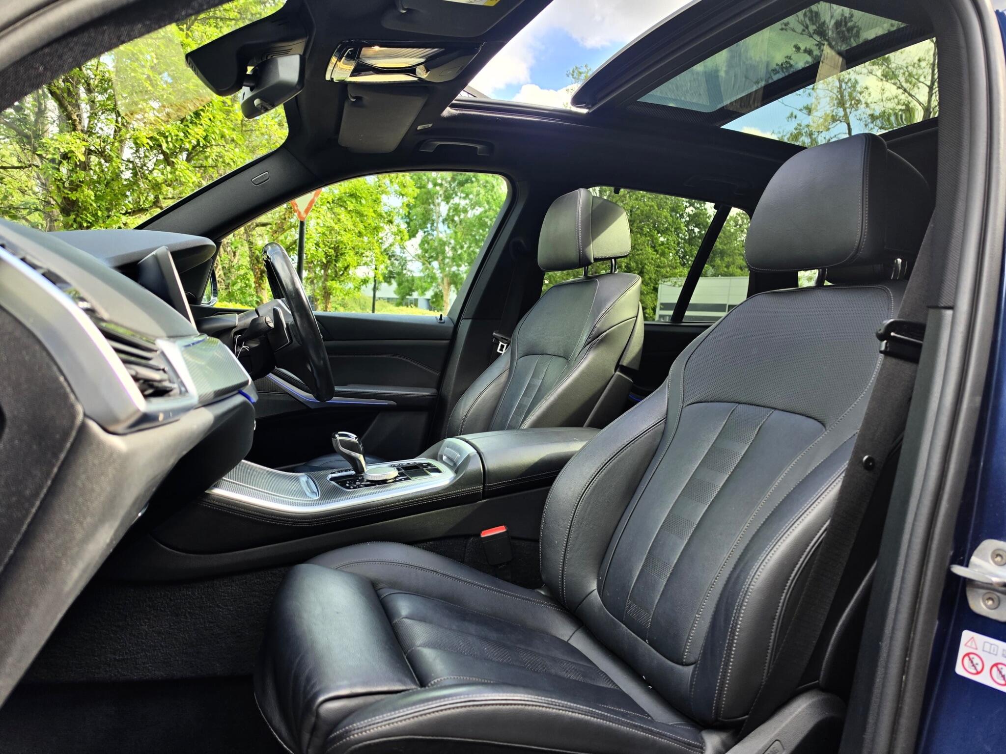 BMW X5 view 8