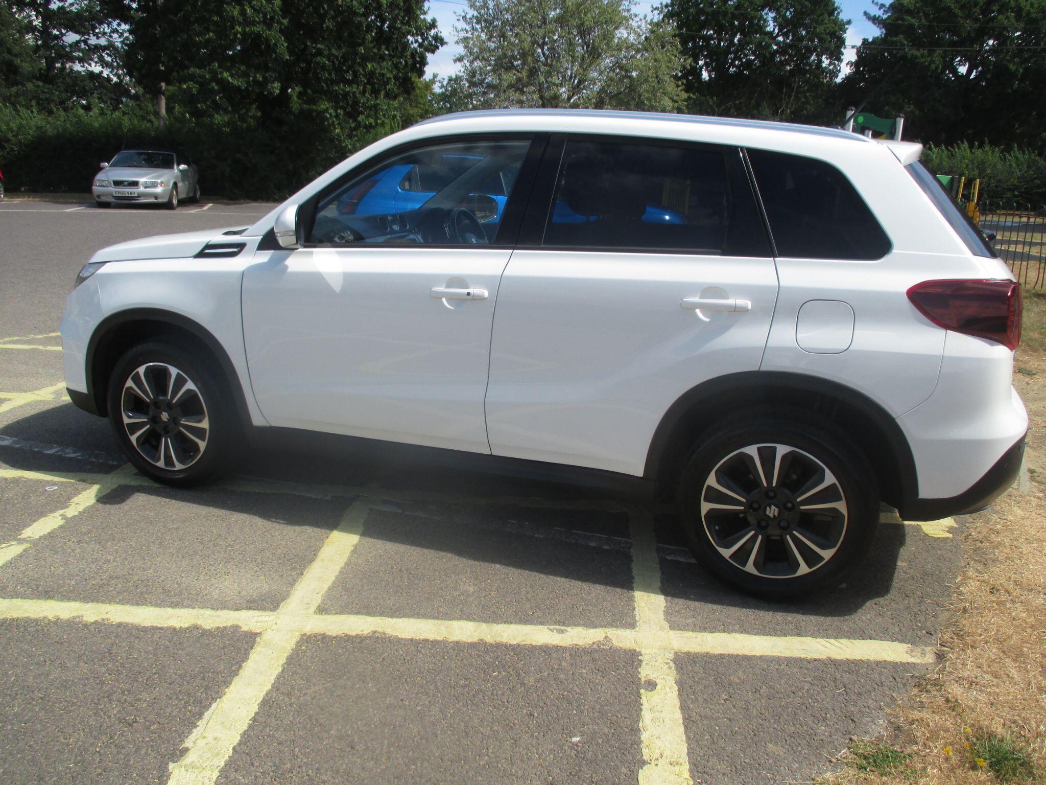 Suzuki Vitara view 20
