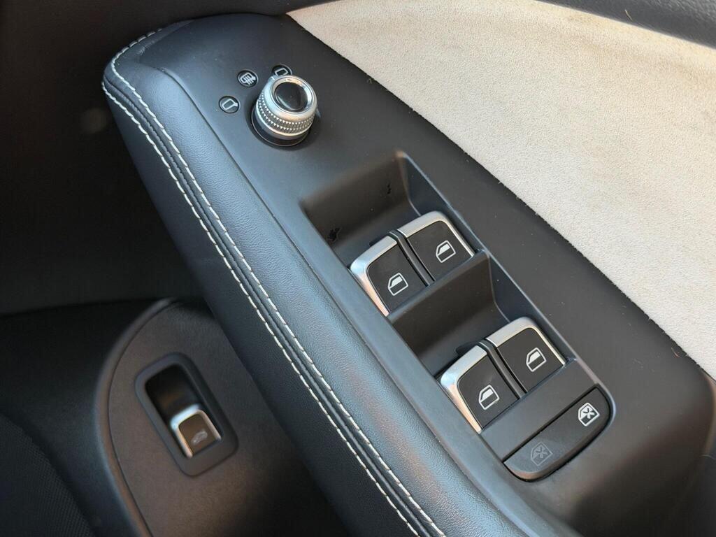 Audi SQ5 view 43