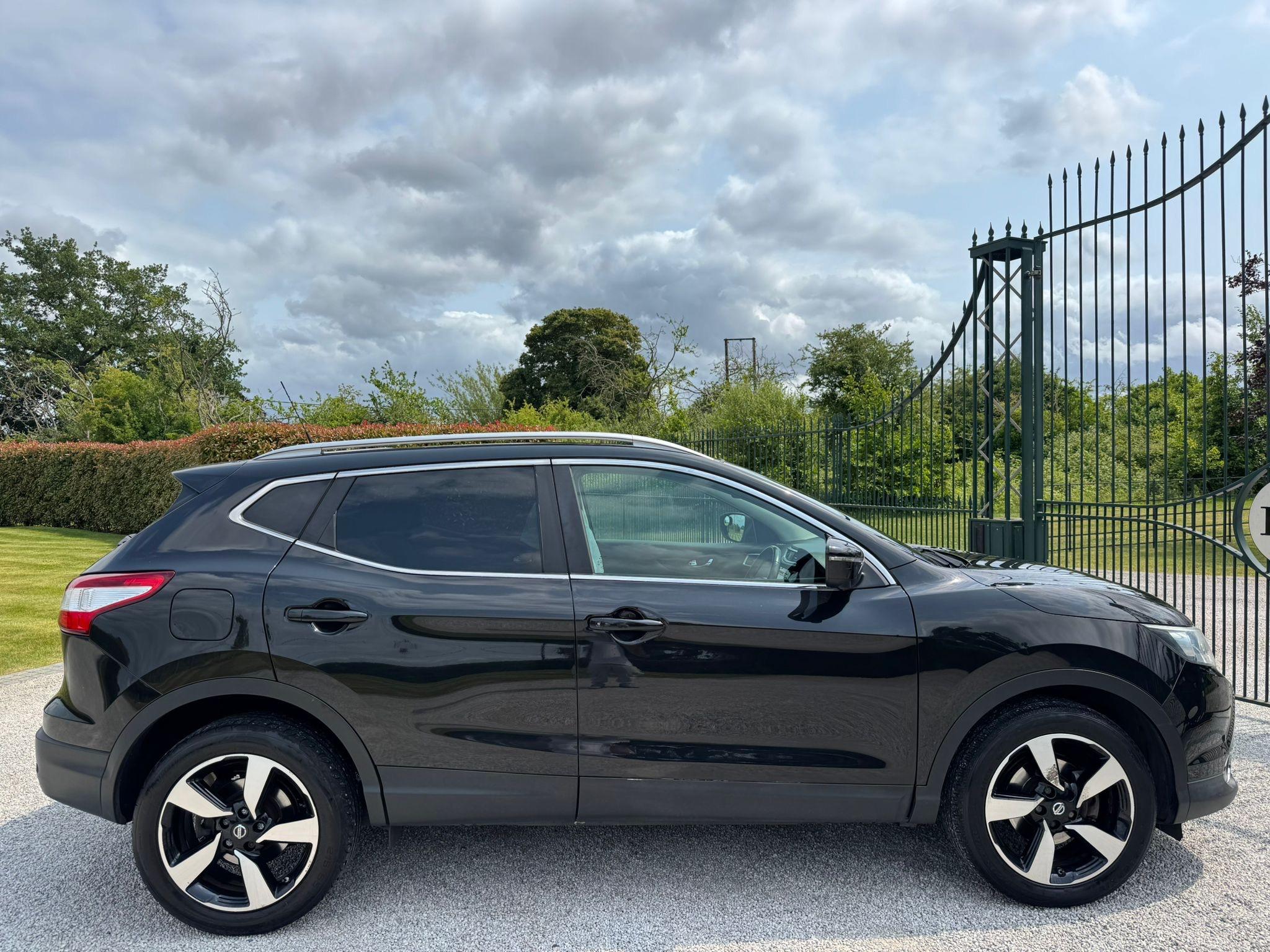 2015 Nissan Qashqai image 11