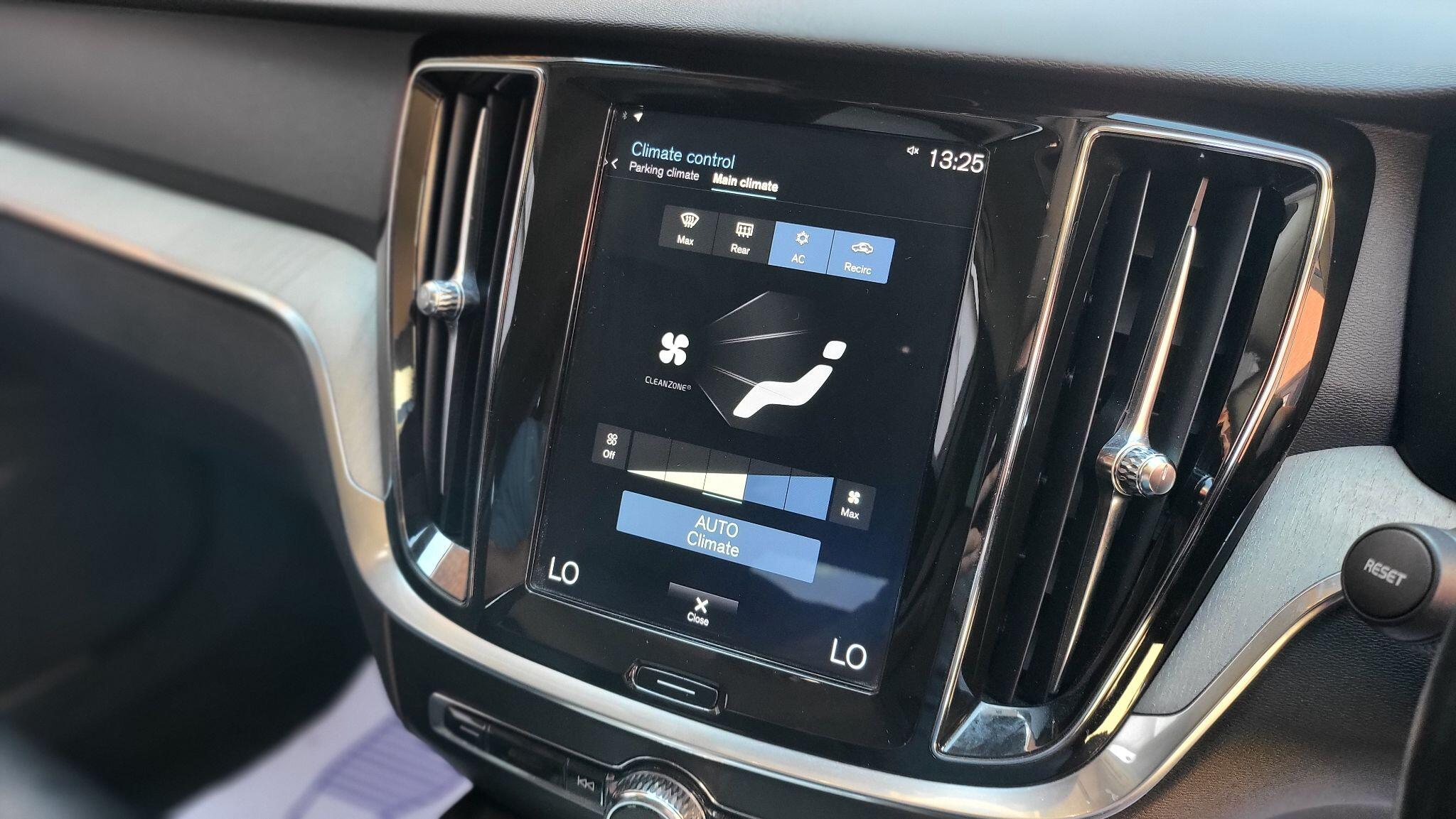 Volvo V60 view 21