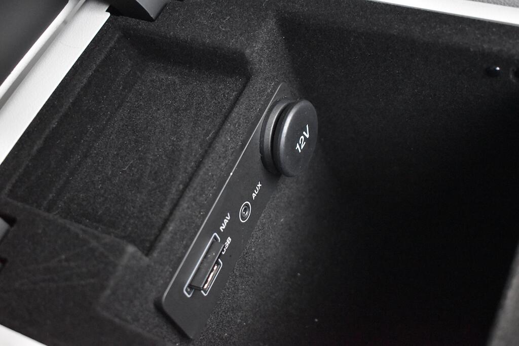 Jaguar Xe view 65