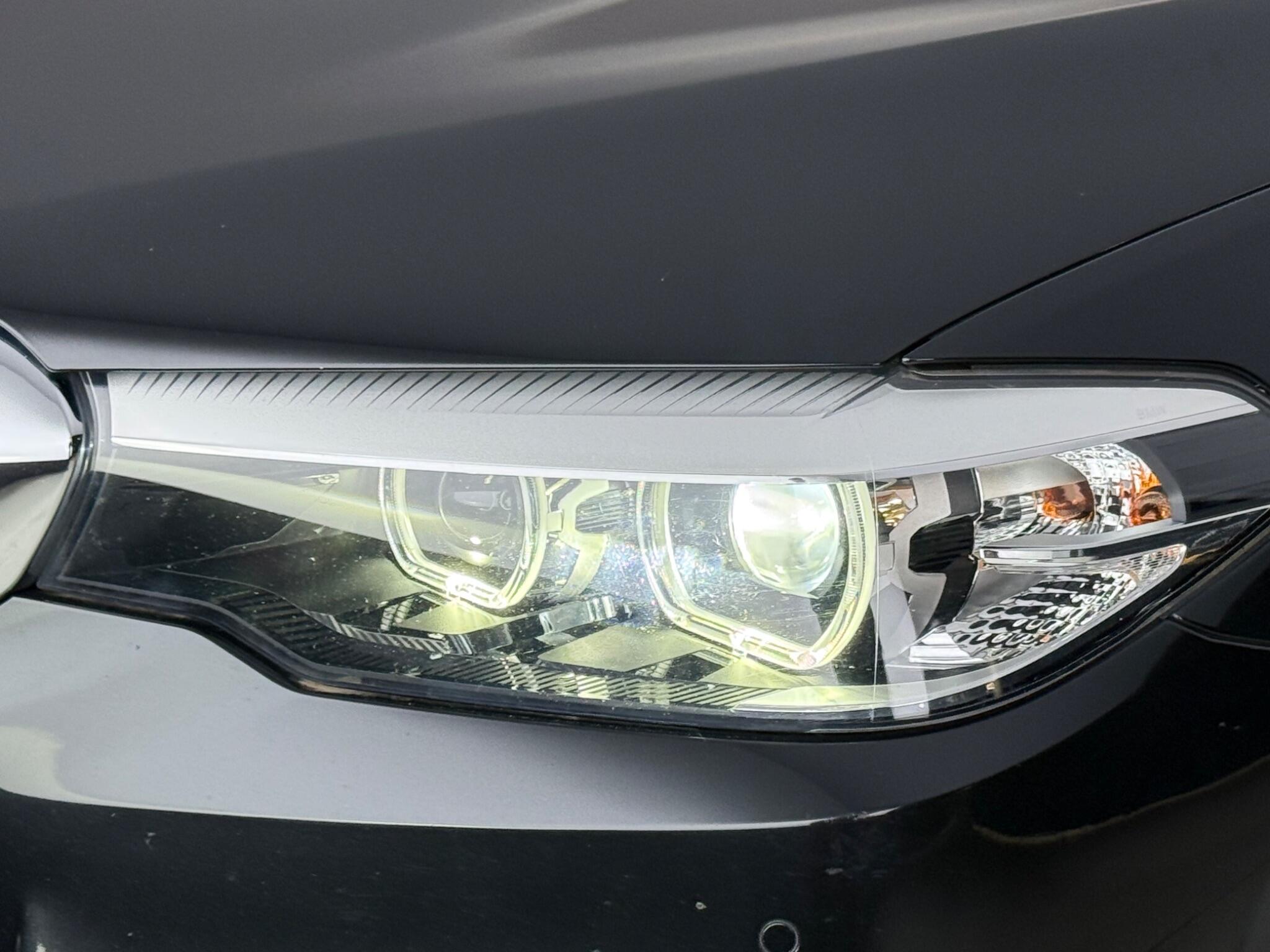 BMW 5 Series view 13