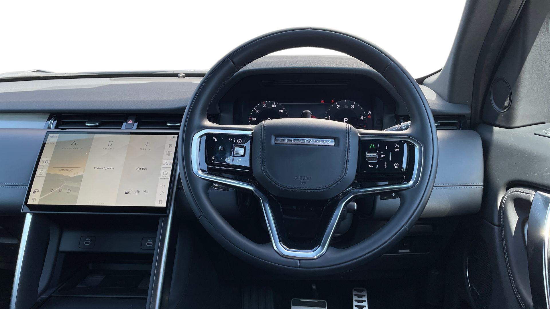 Land Rover Discovery Sport view 15