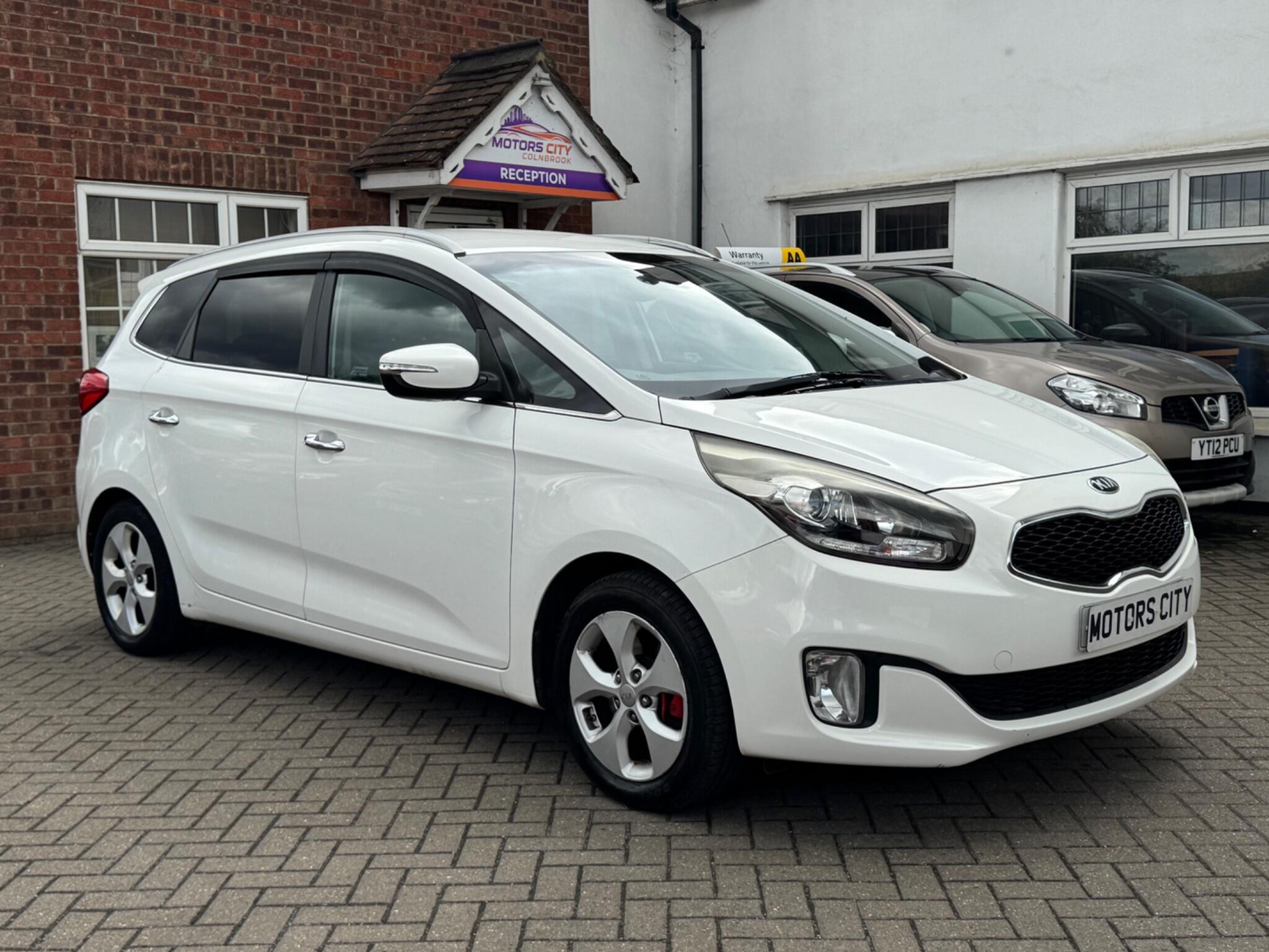 2015 Kia Carens in White for sale
