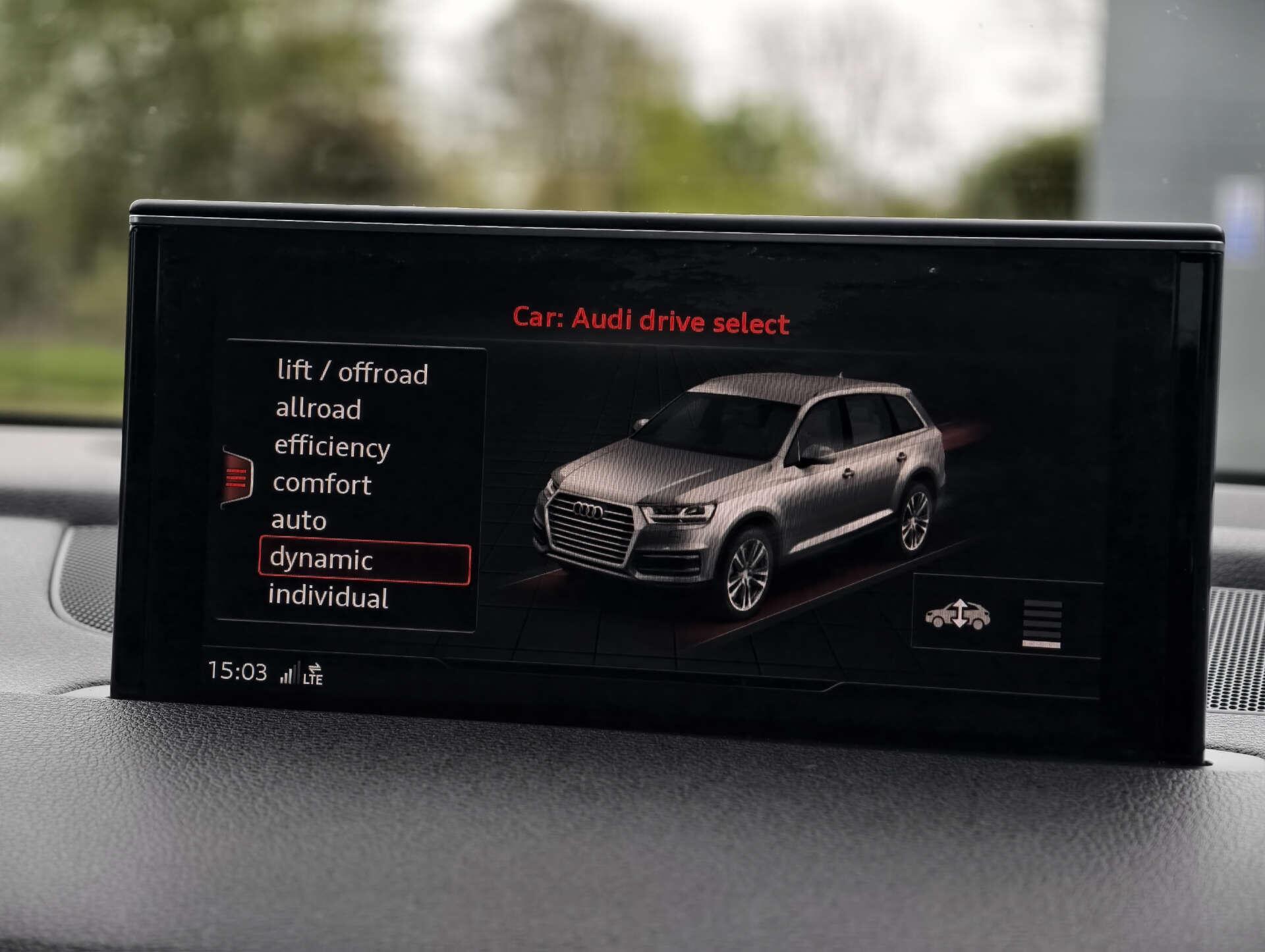 Audi SQ7 view 50