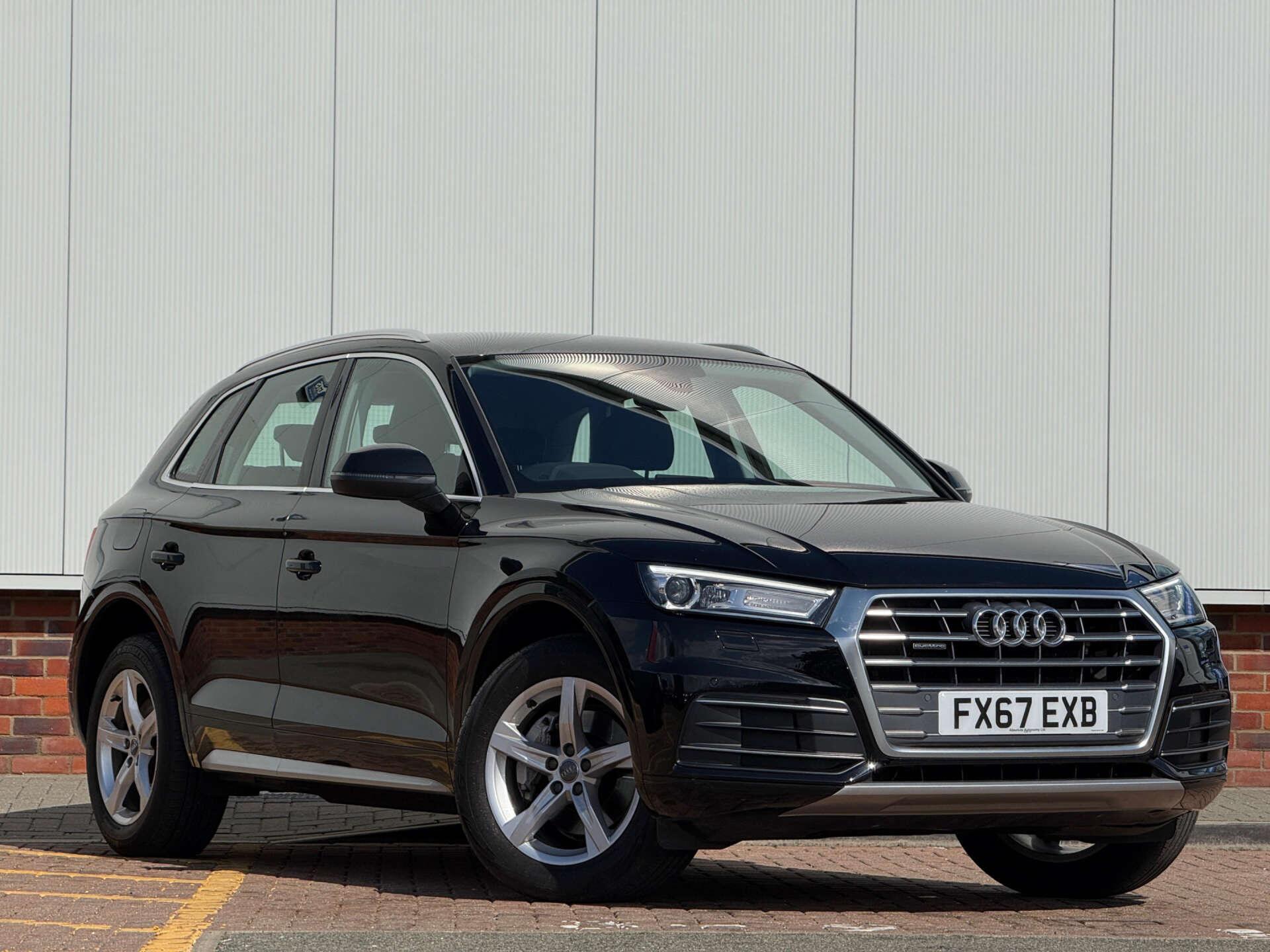 Audi Q5 view 10