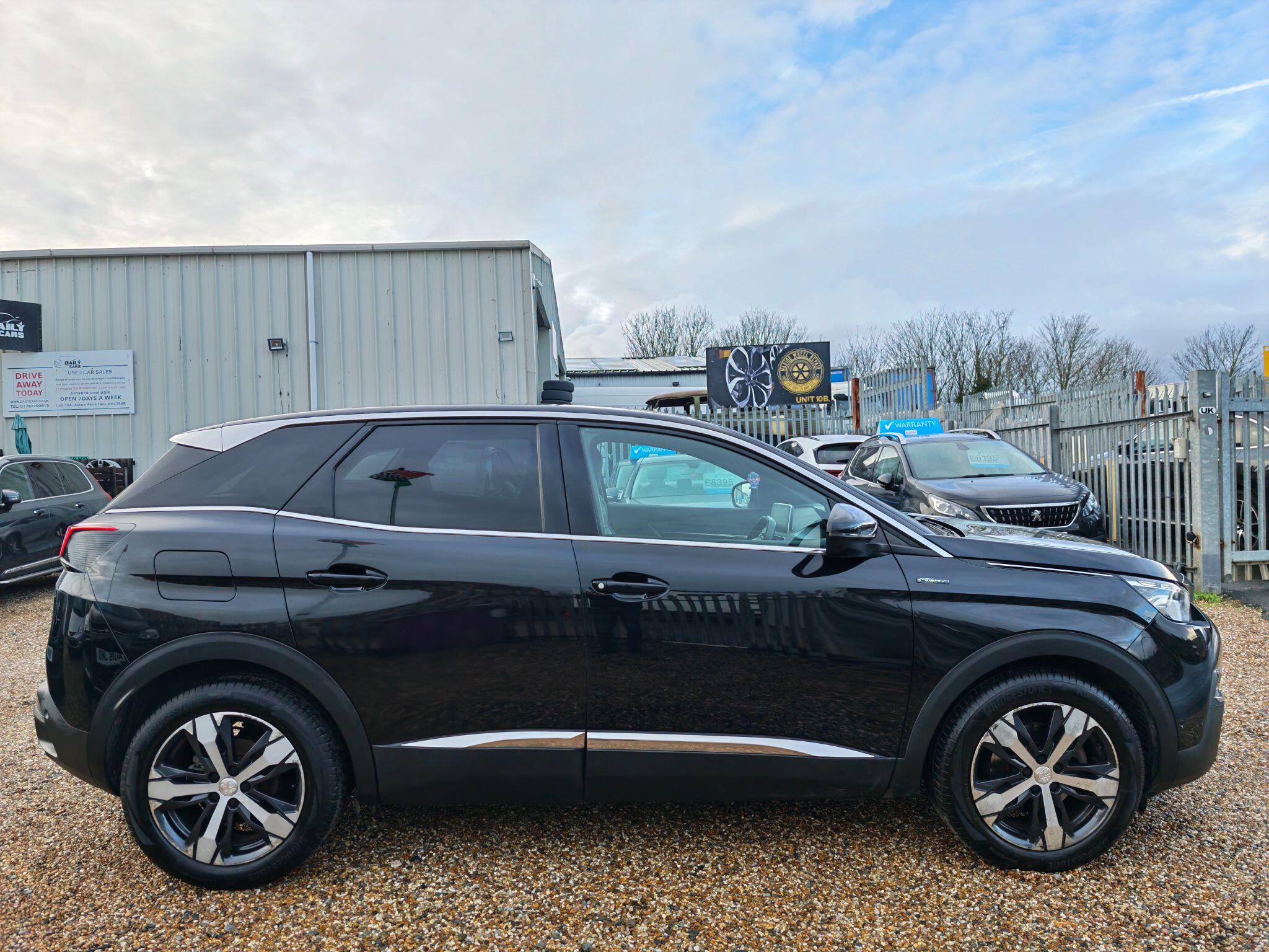 Peugeot 3008 view 34