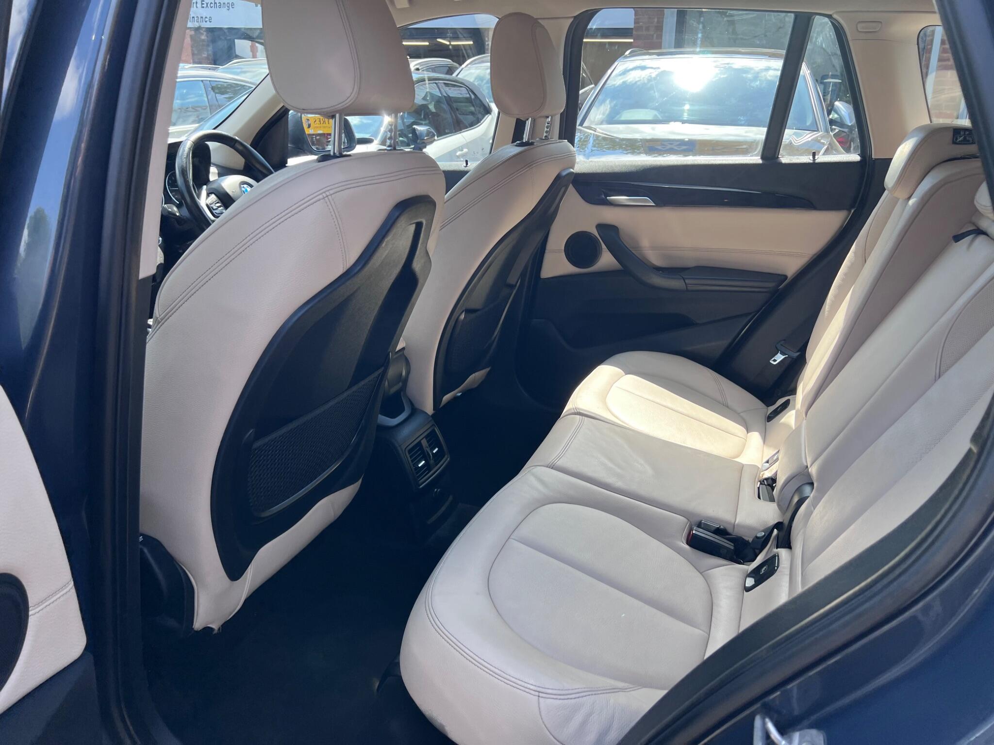 BMW X1 view 34