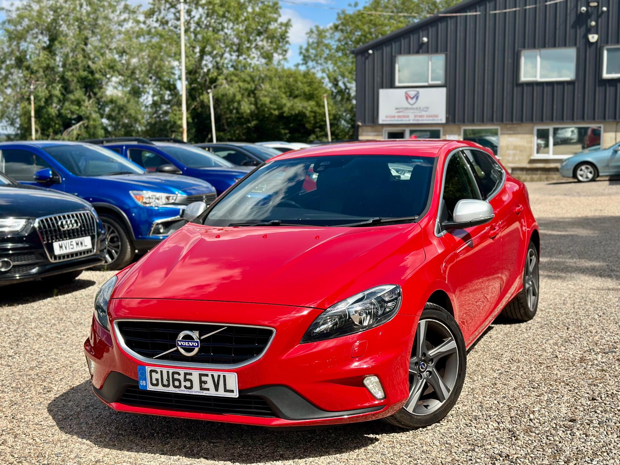 Volvo V40 view 3