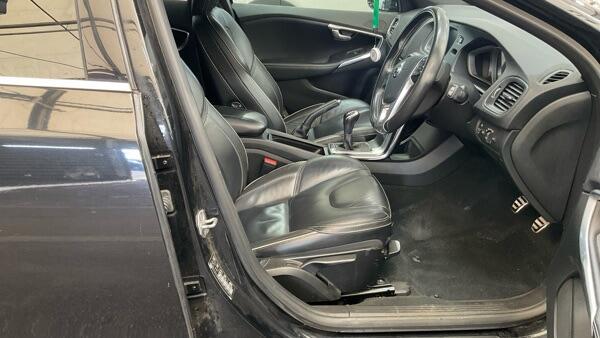 Volvo V40 view 4