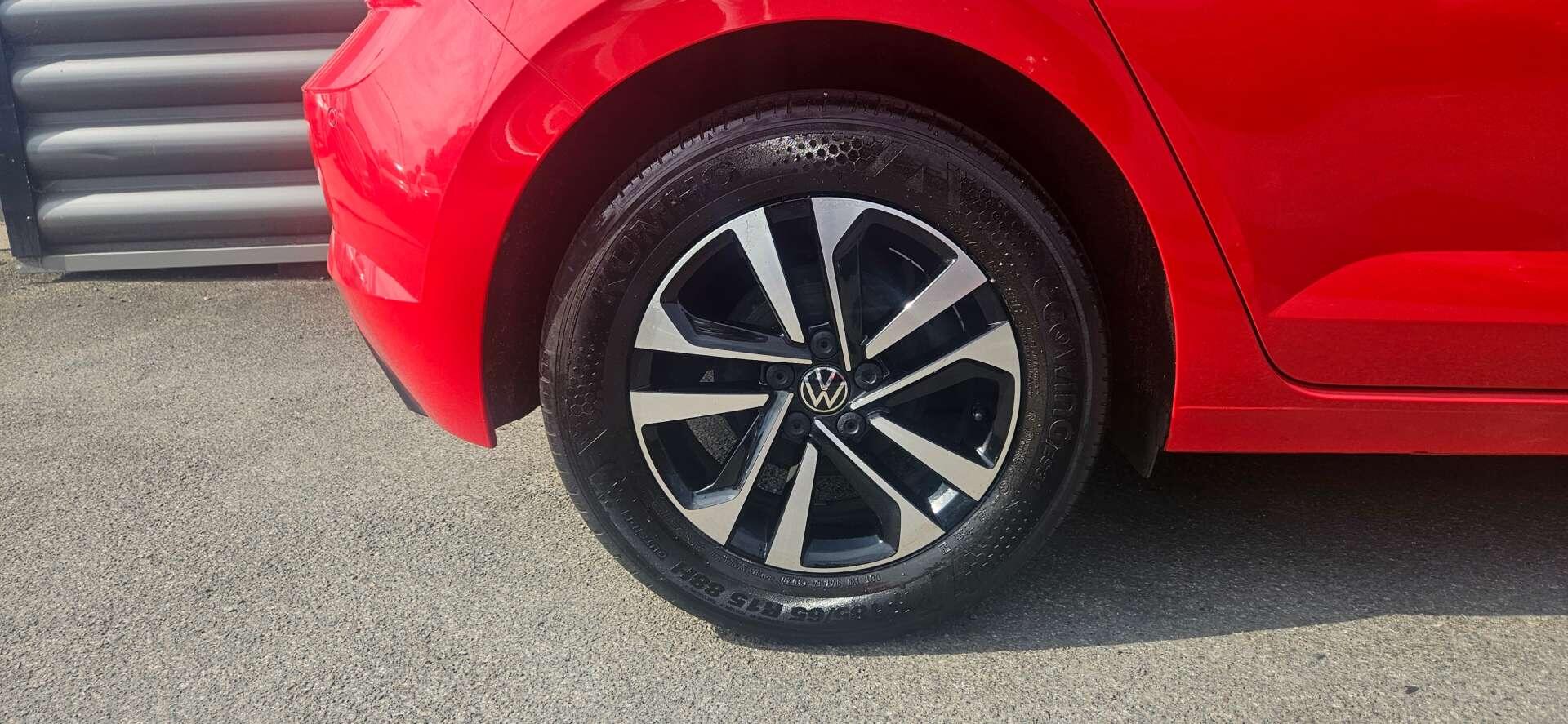 Volkswagen Polo view 8