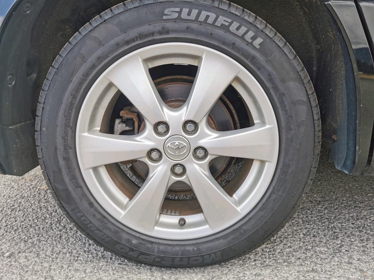 Toyota Estima view 25