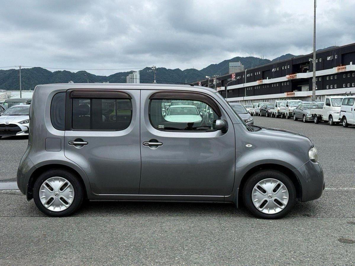 Nissan Cube view 7