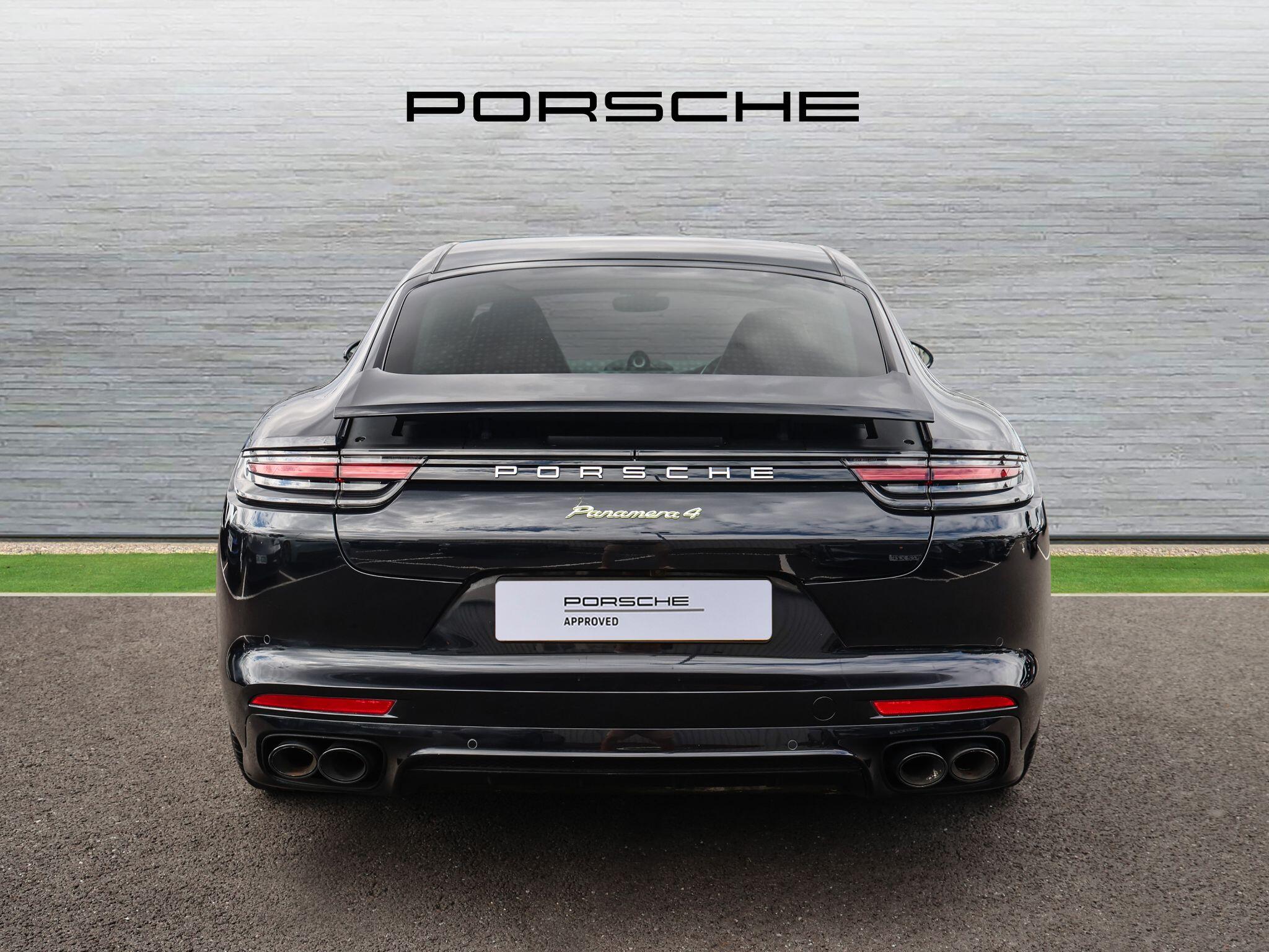 Porsche Panamera view 40