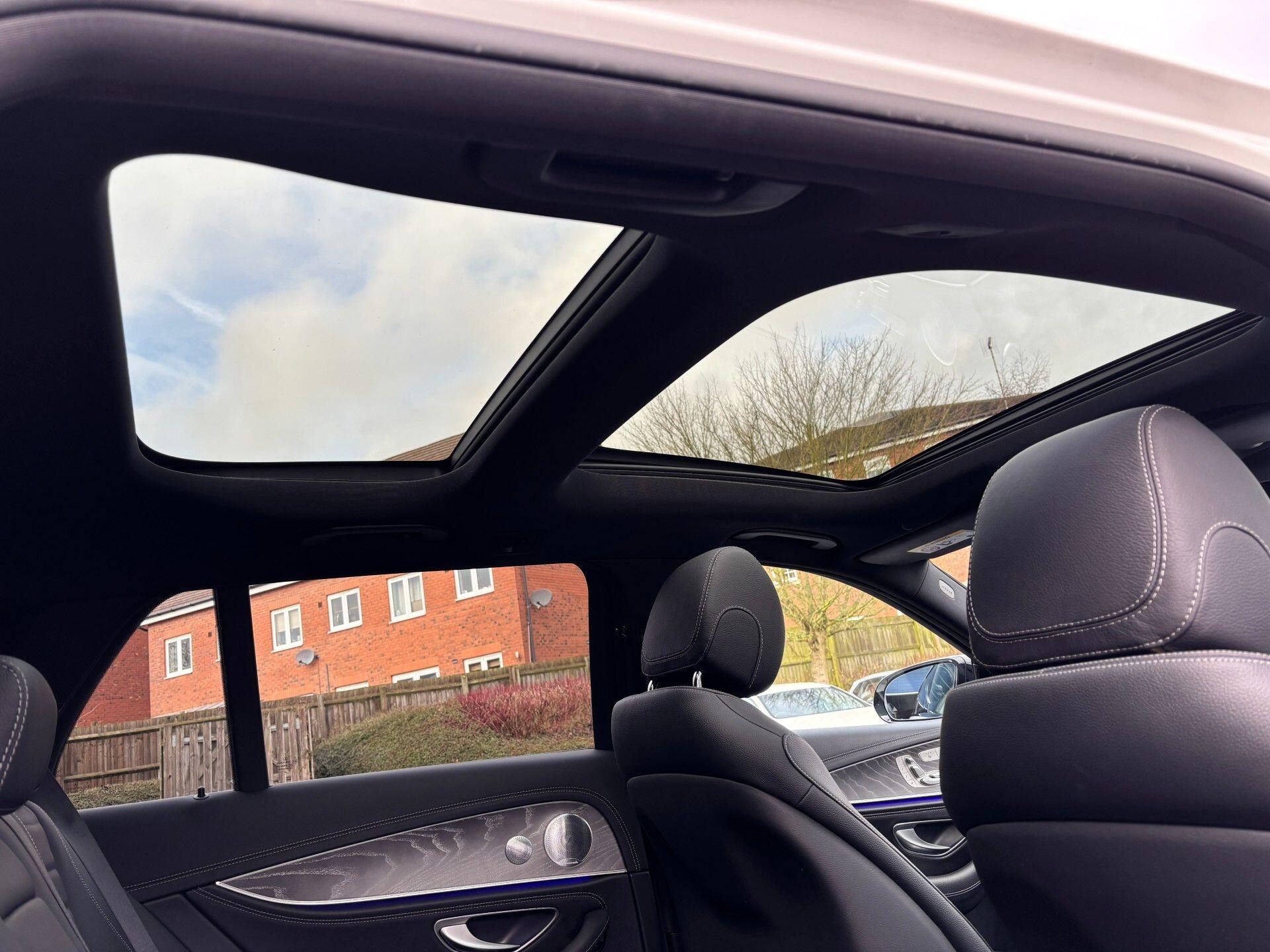 Mercedes-Benz E-Class view 31