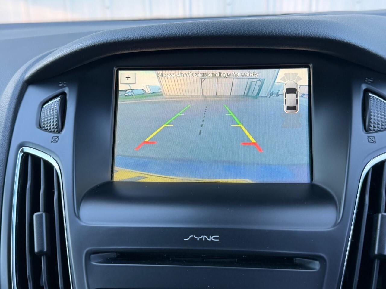 Ford Focus view 35