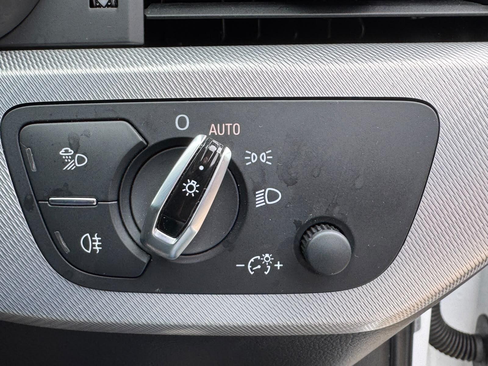 Audi A4 view 20