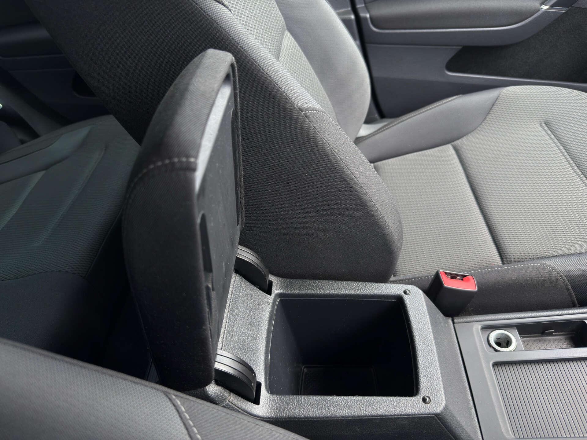 Volkswagen Golf view 63