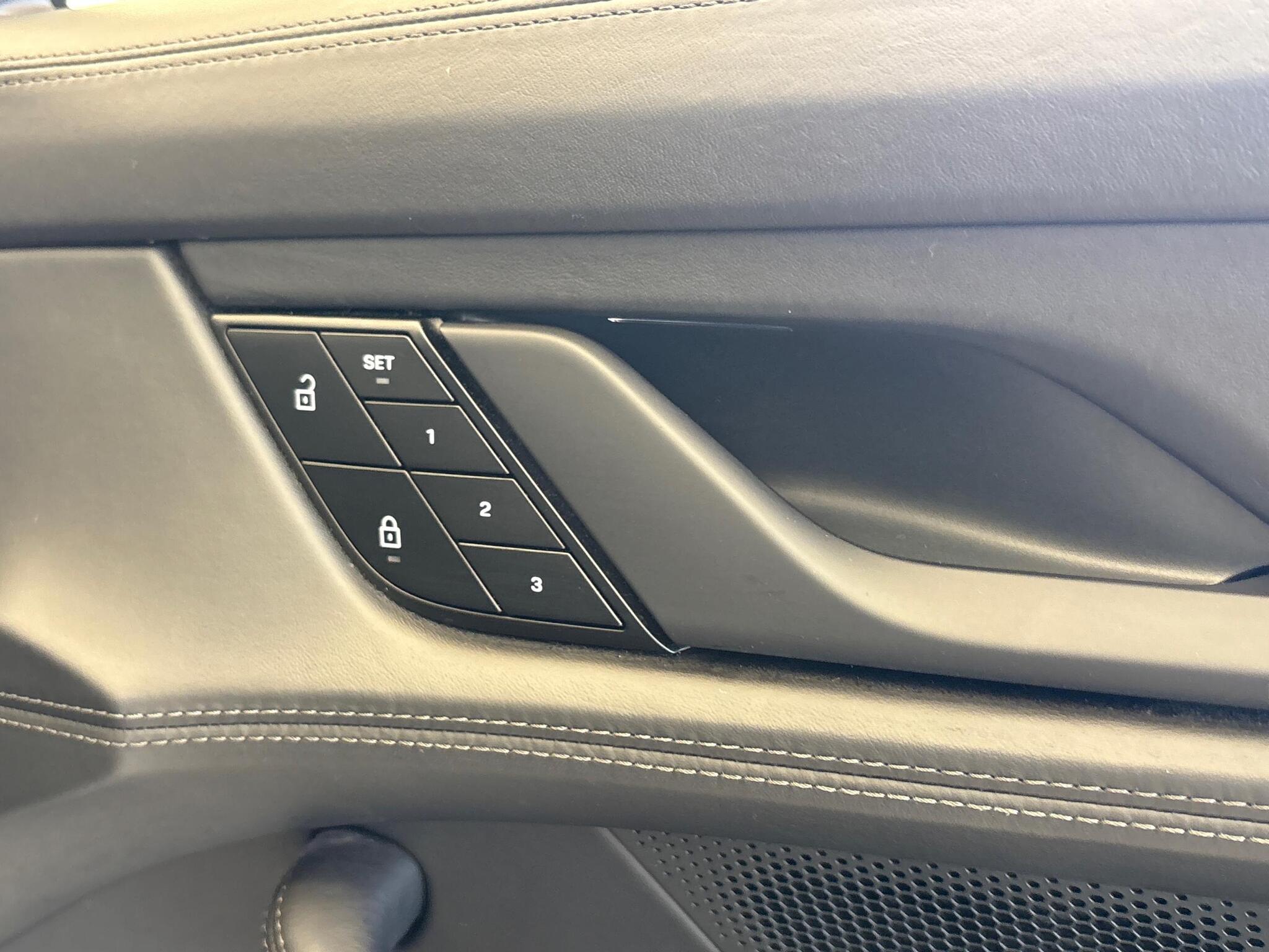 Porsche Taycan view 38