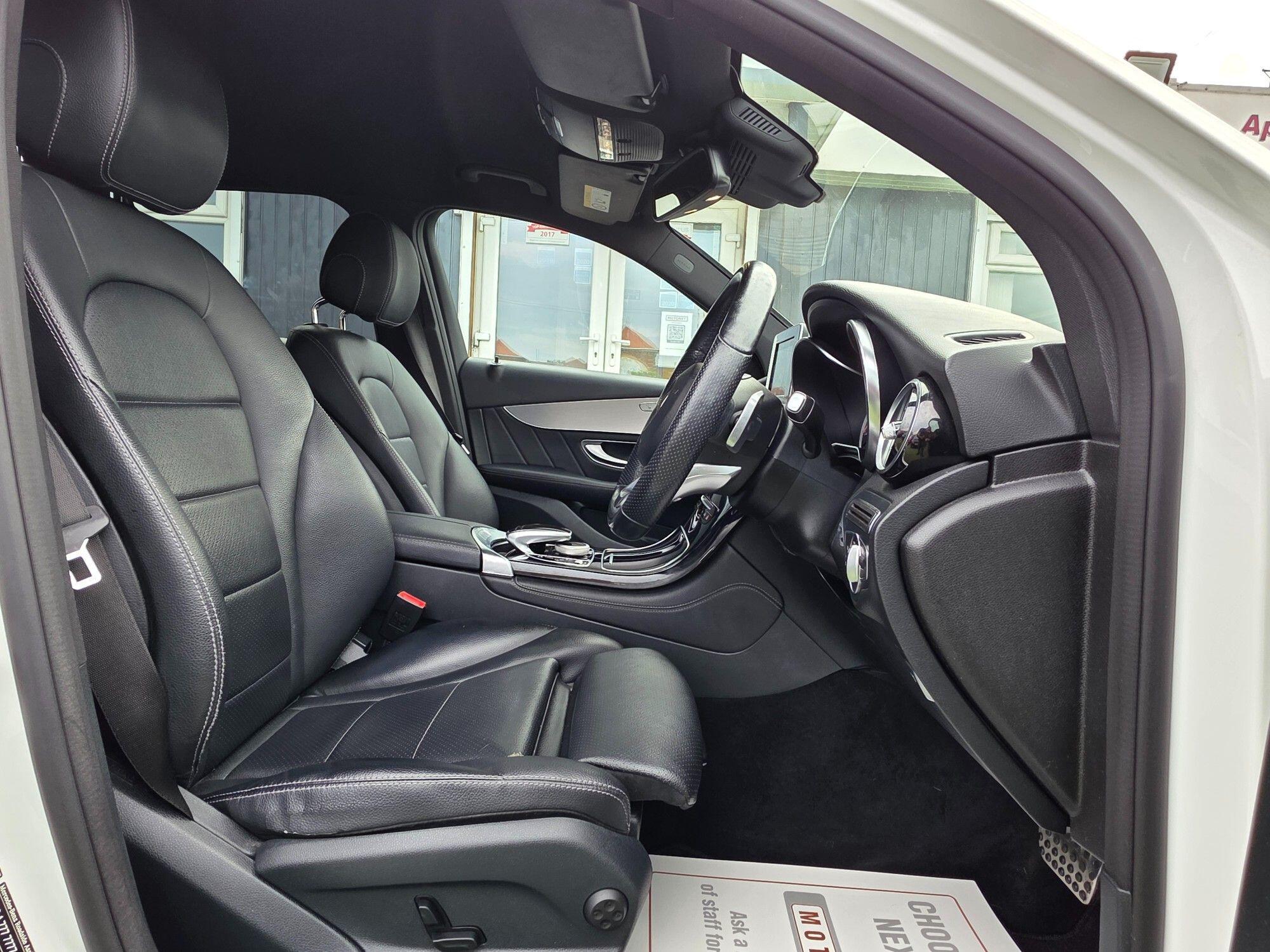 Mercedes-Benz GLC view 17