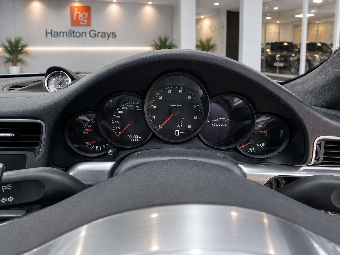 Porsche 911 view 11