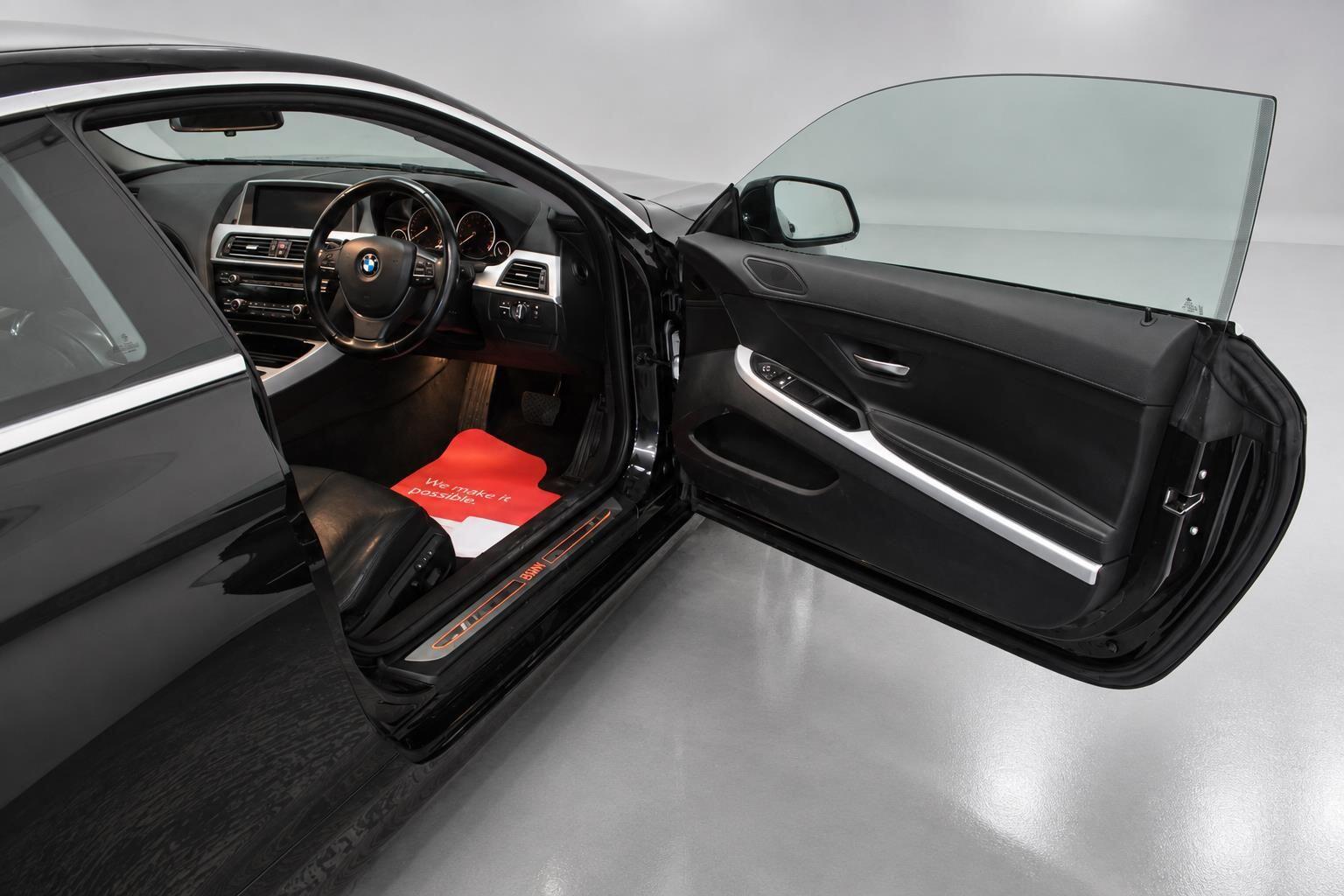 BMW 6 Series view 23