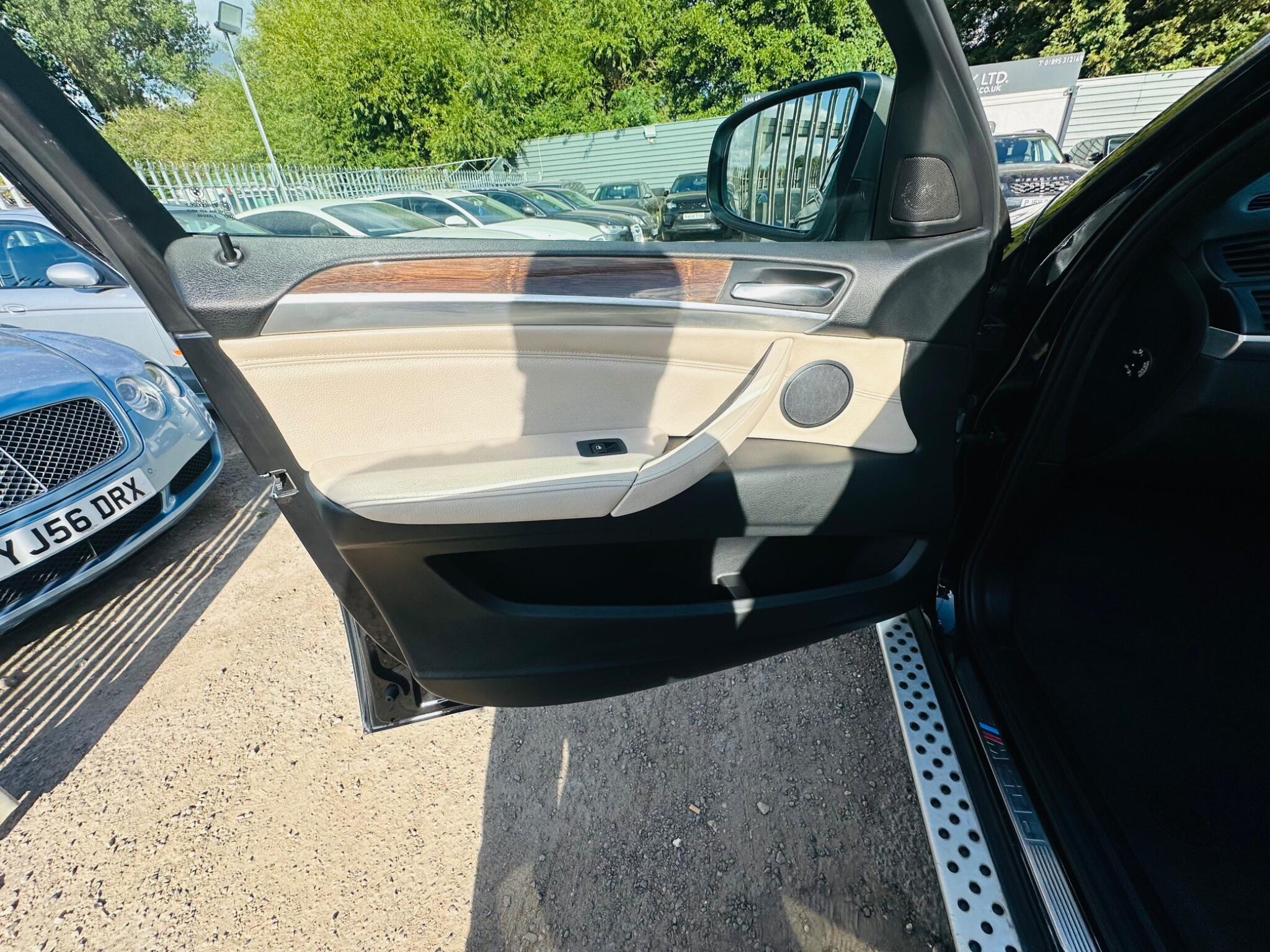 BMW X6 view 55