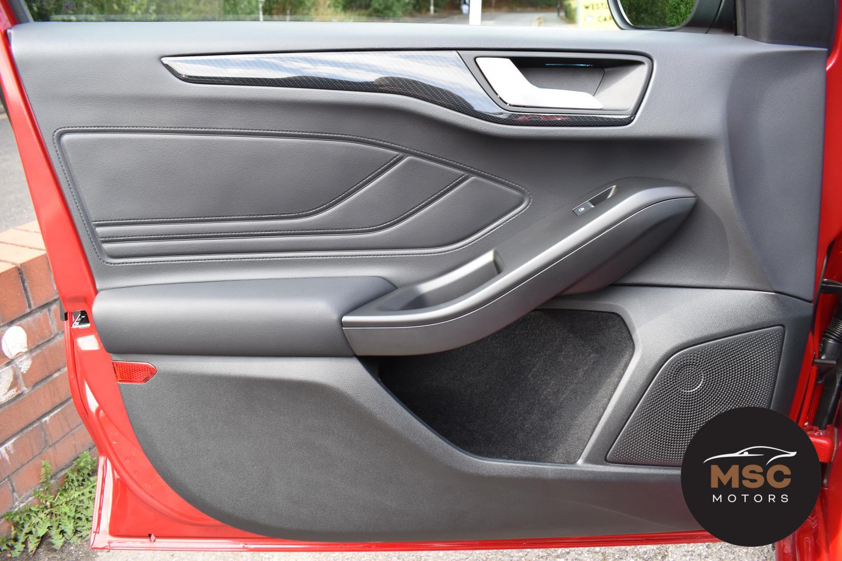 Ford Focus view 85