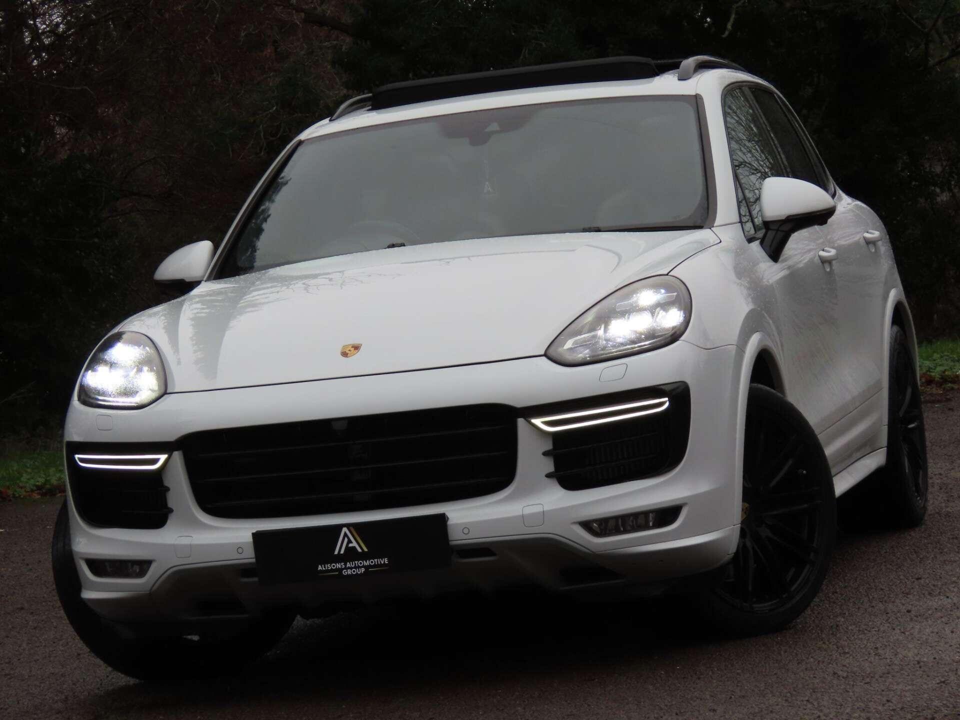 2017 Porsche Cayenne in White for sale