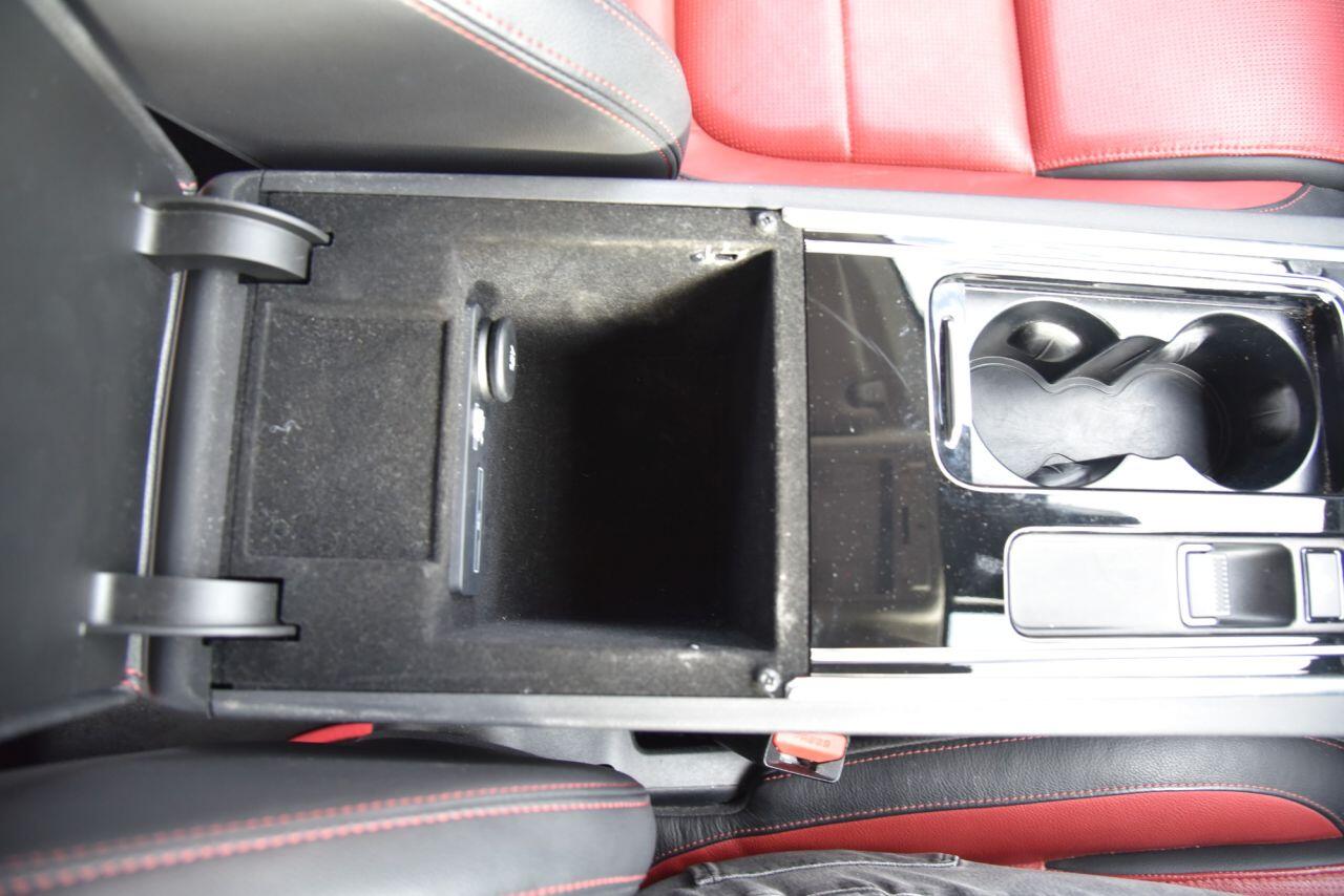 Jaguar XF view 41