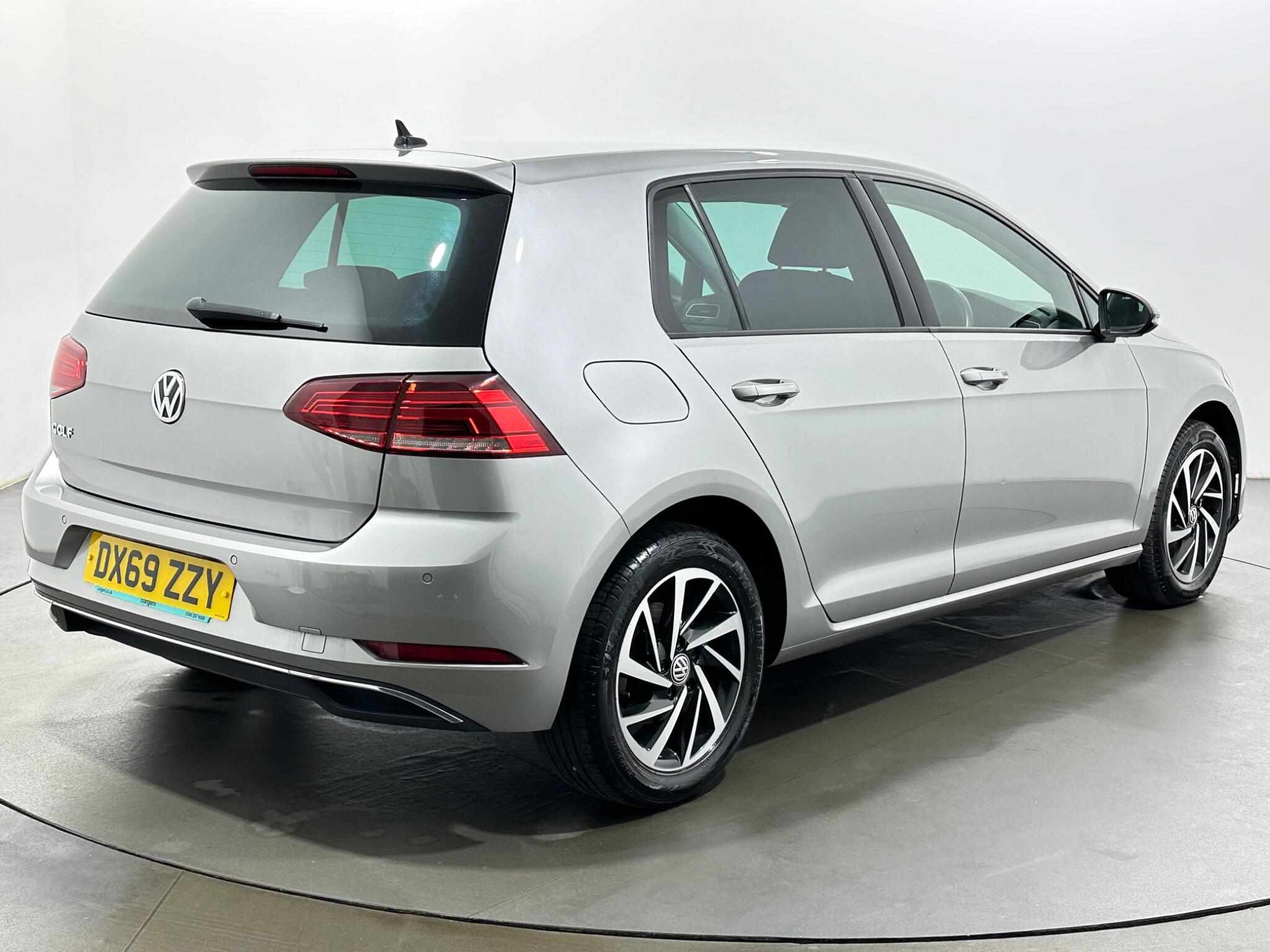 Volkswagen Golf view 8