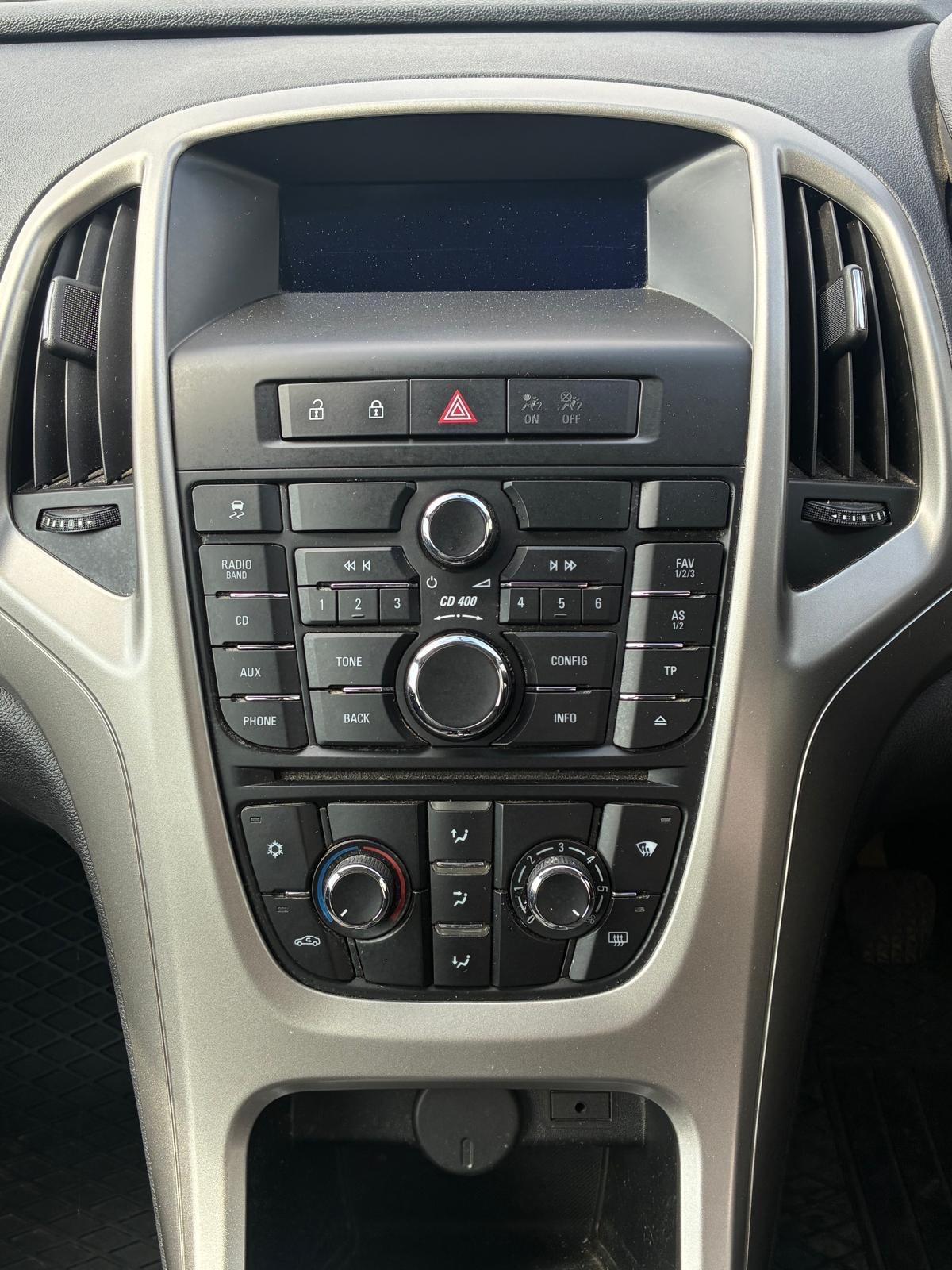 Vauxhall Astra view 22