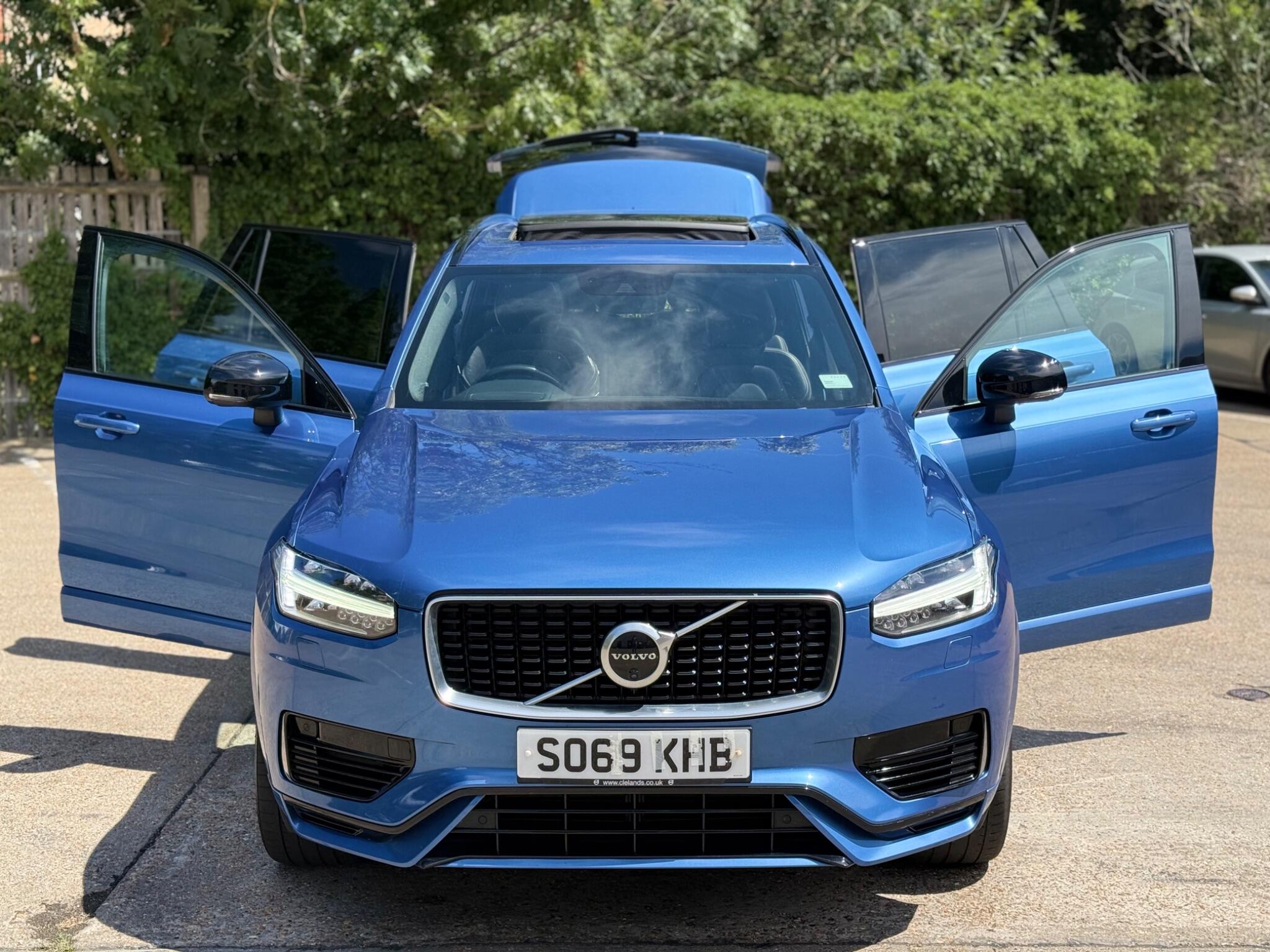 Volvo XC90 view 6