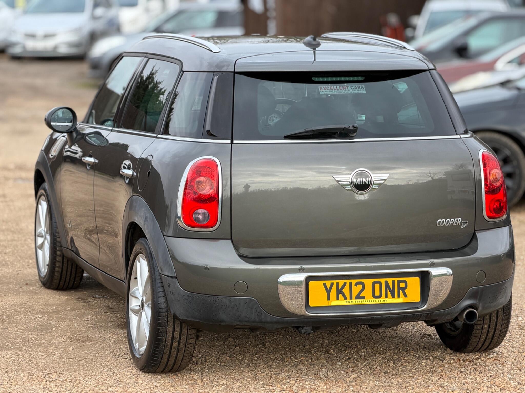 2012 MINI Countryman 1.6 Cooper D ALL4 Euro 5 (s/s) 5dr image 9