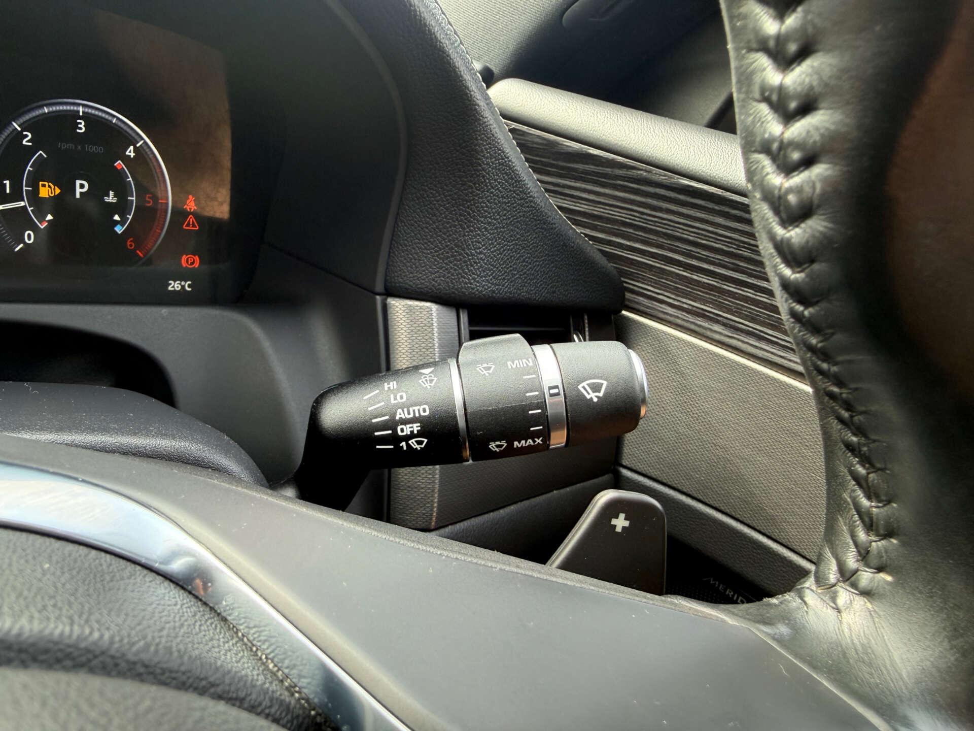 Jaguar XF view 40