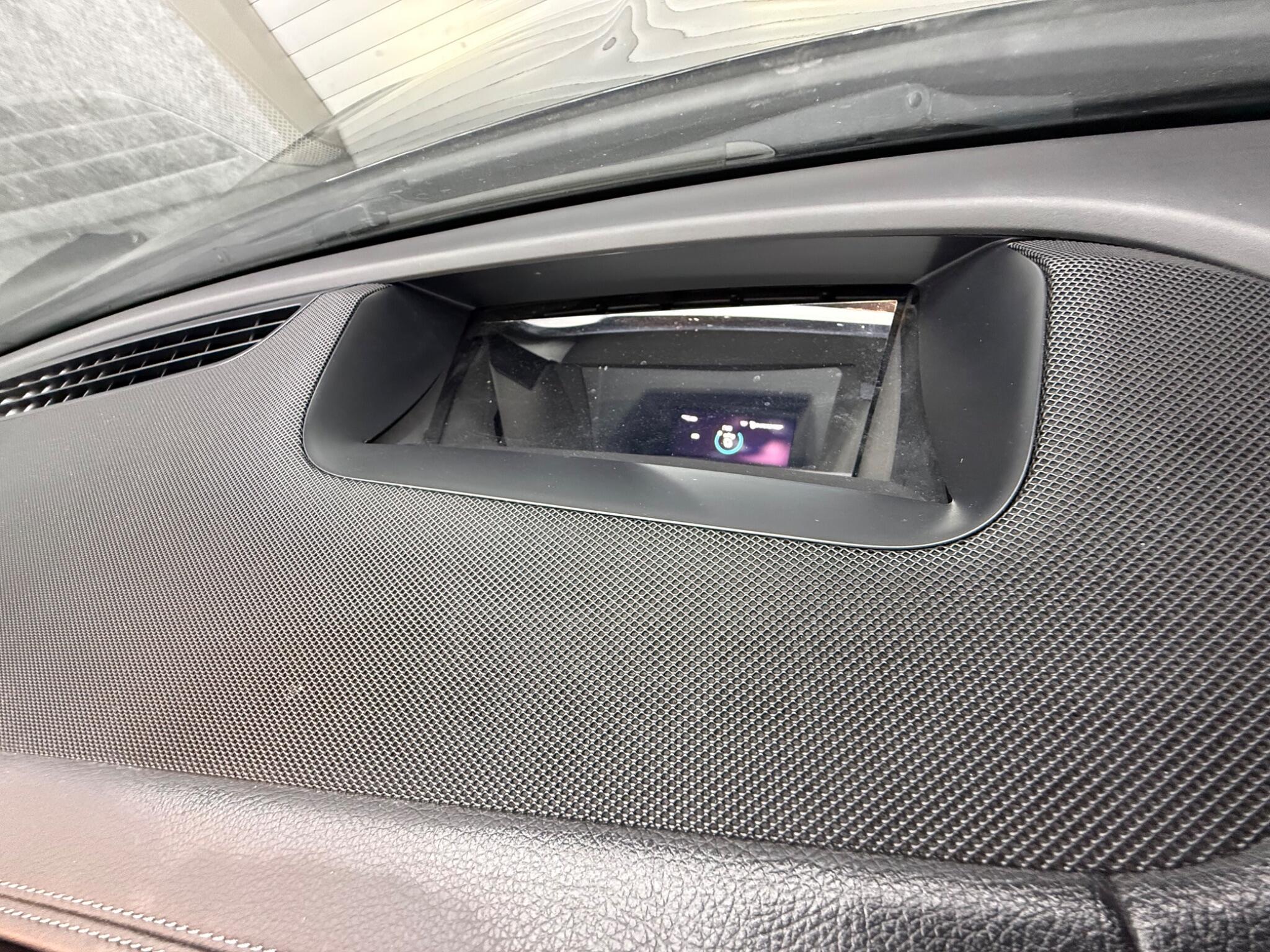 Mercedes-Benz Gle view 26