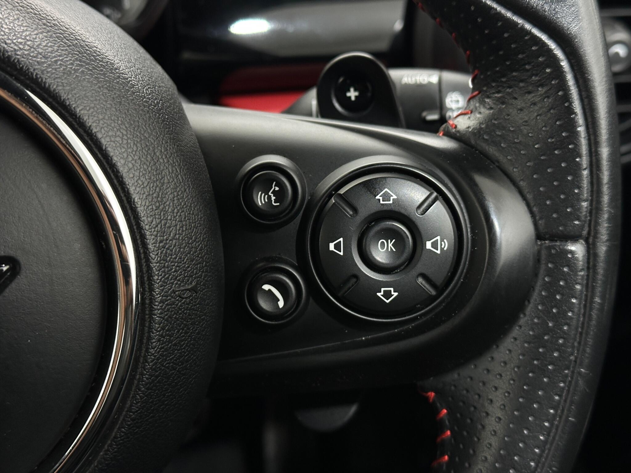 Mini Hatch view 16