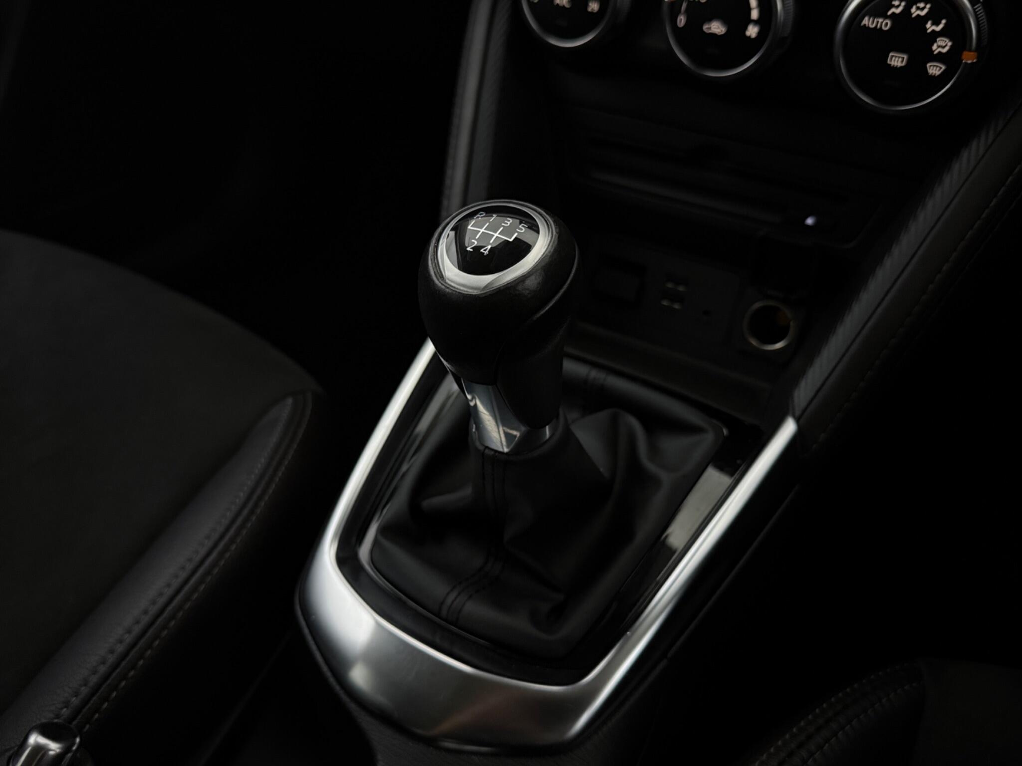 Mazda Mazda2 view 4