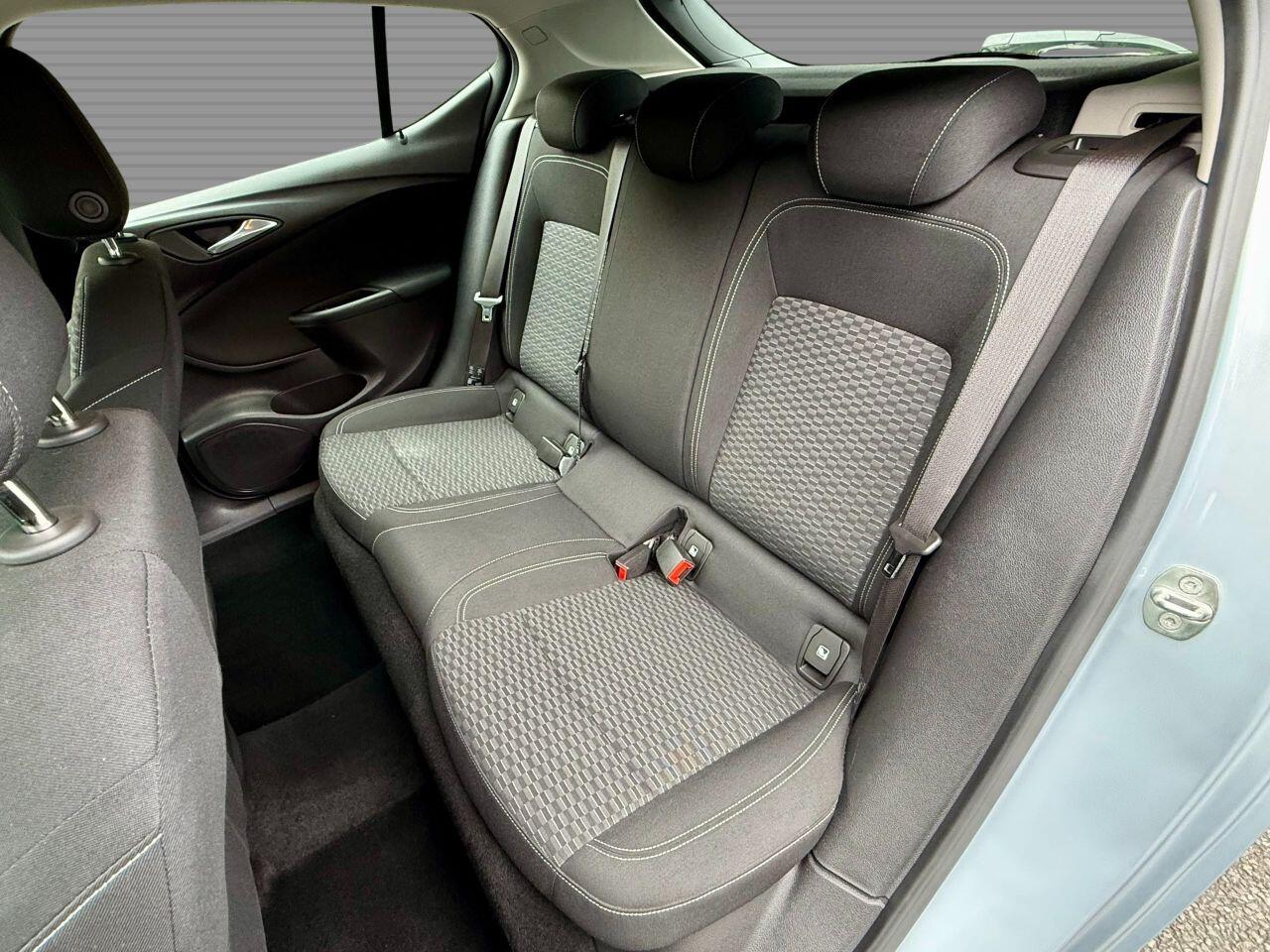Vauxhall Astra view 25