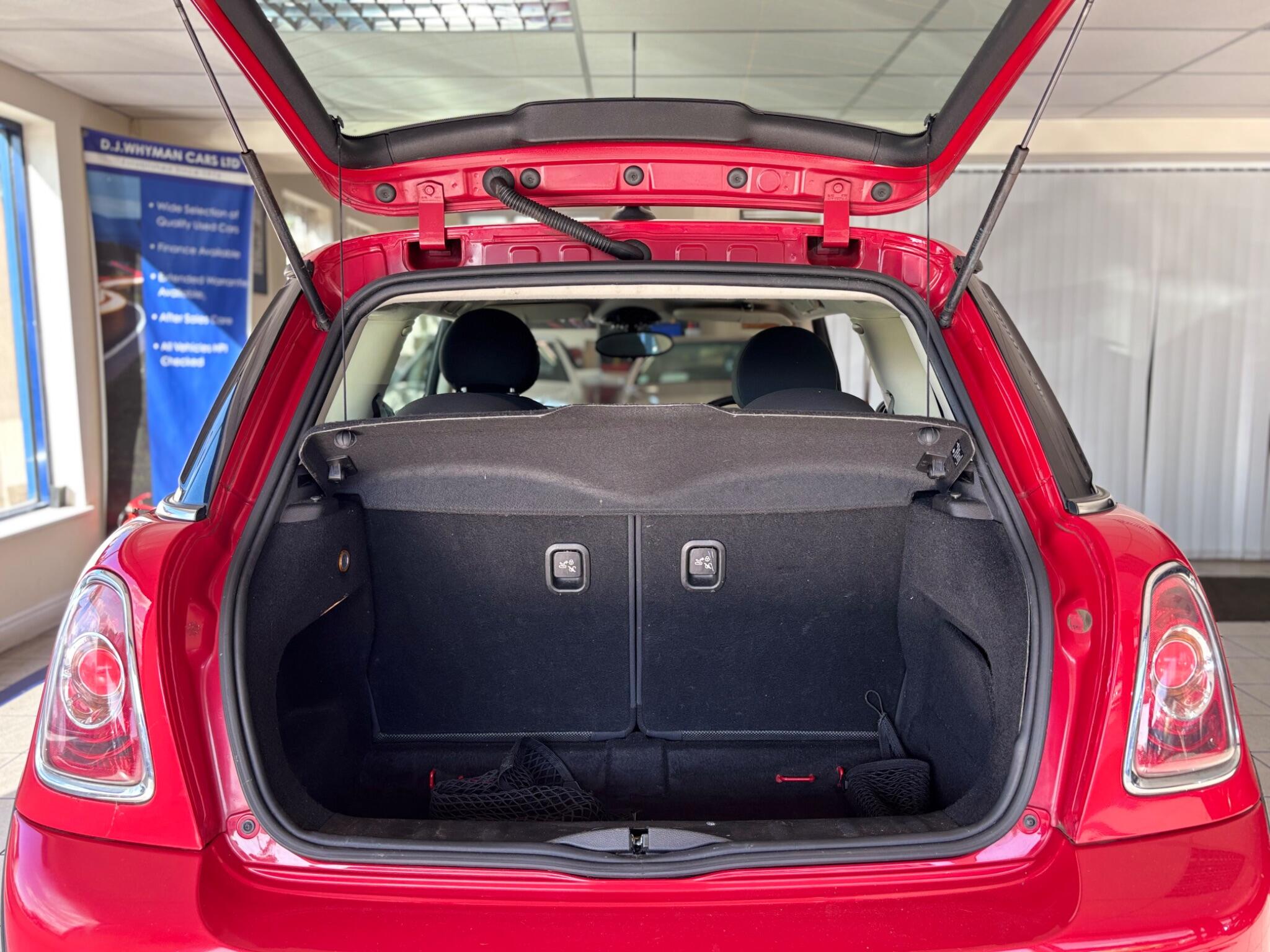 Mini Hatch view 19