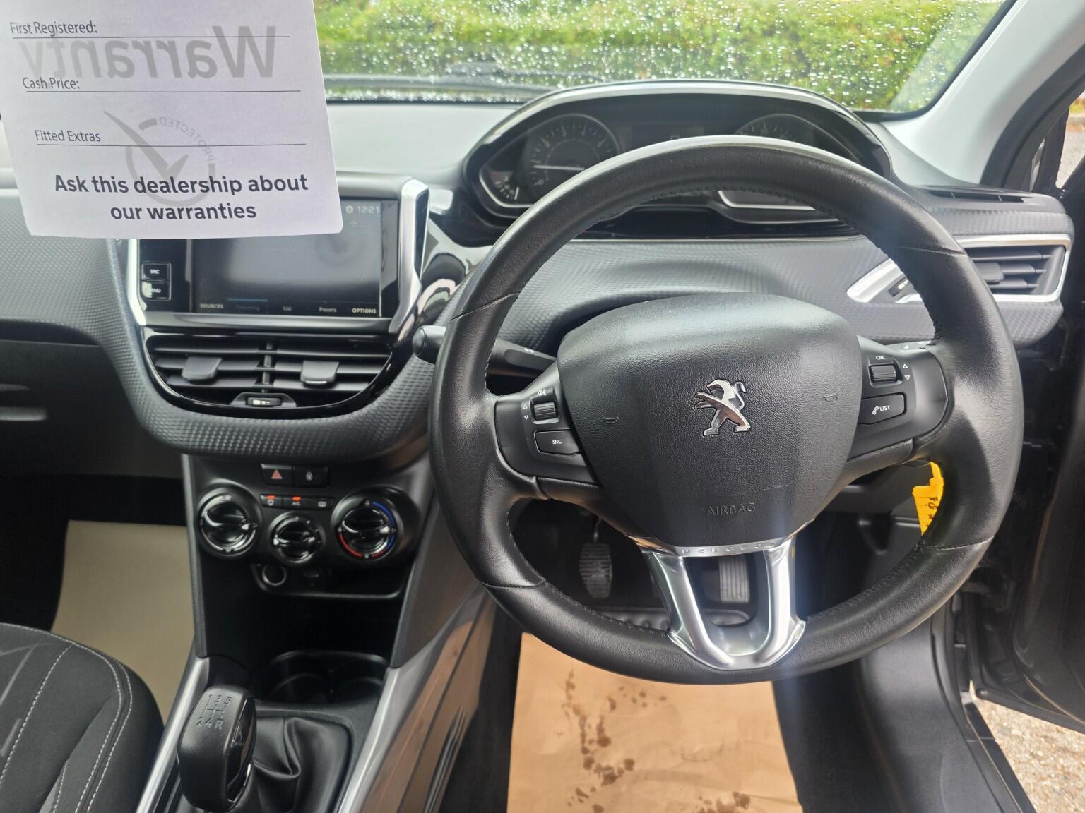 Peugeot 2008 view 9