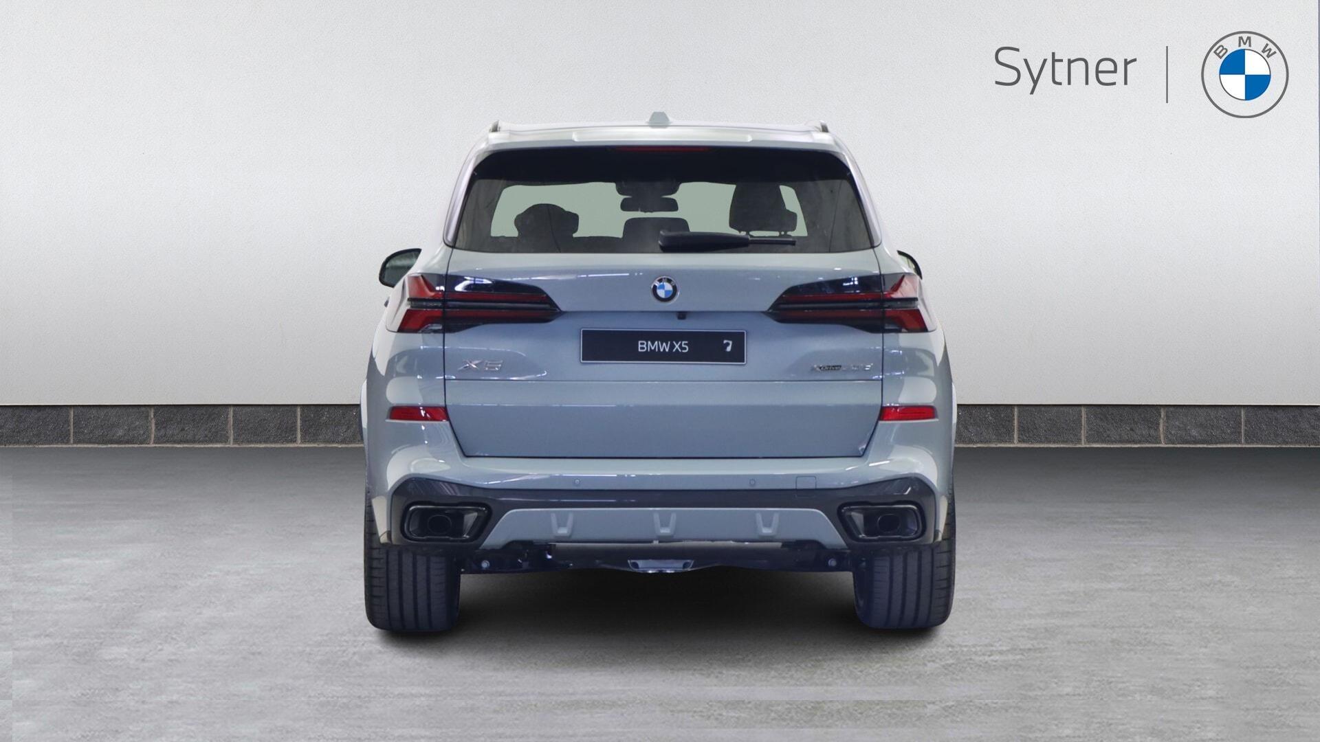 BMW X5 view 15