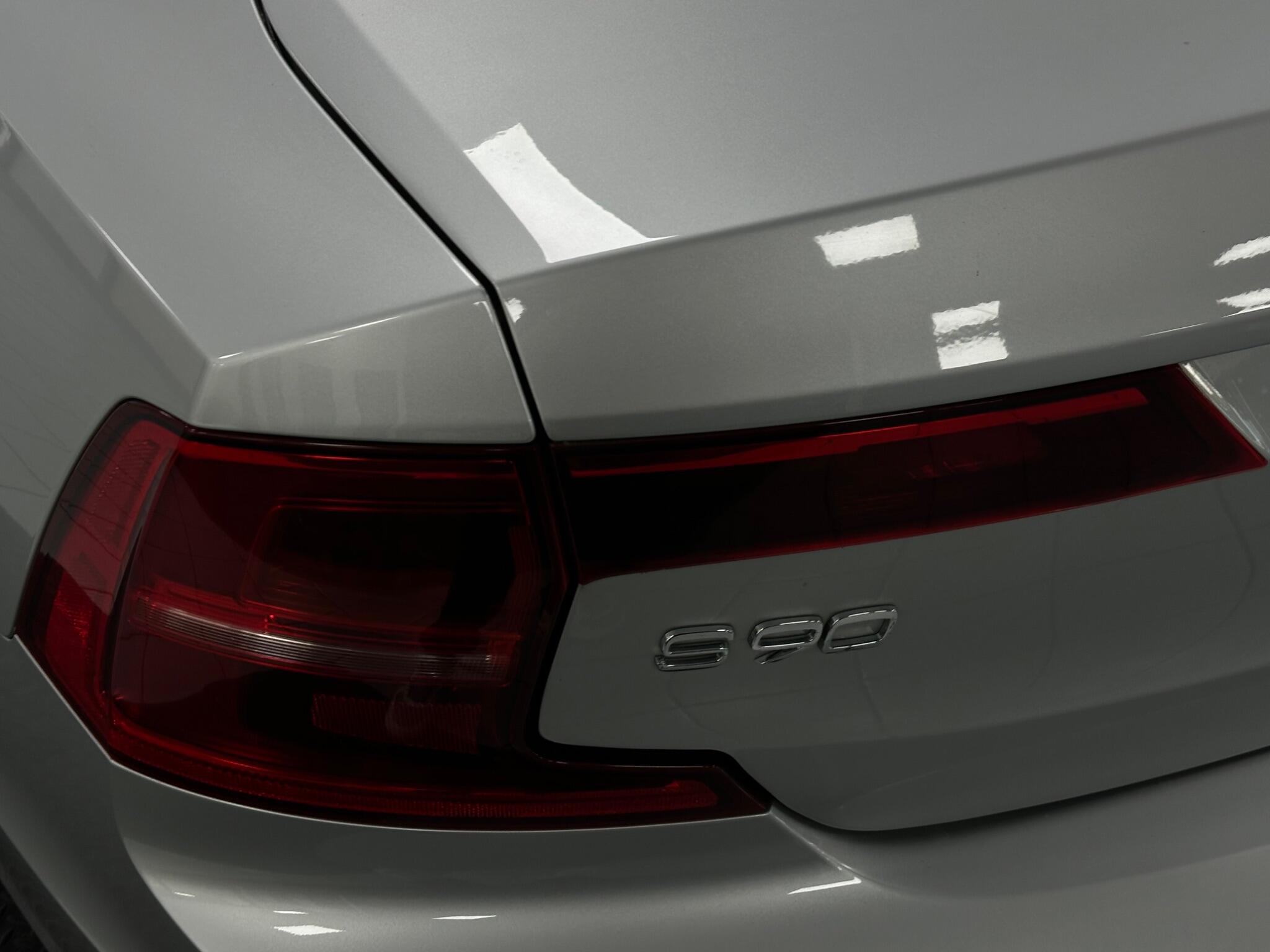 Volvo S90 view 41