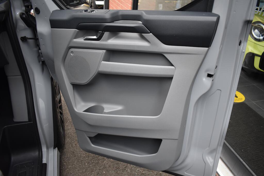 Ford Transit Custom view 35