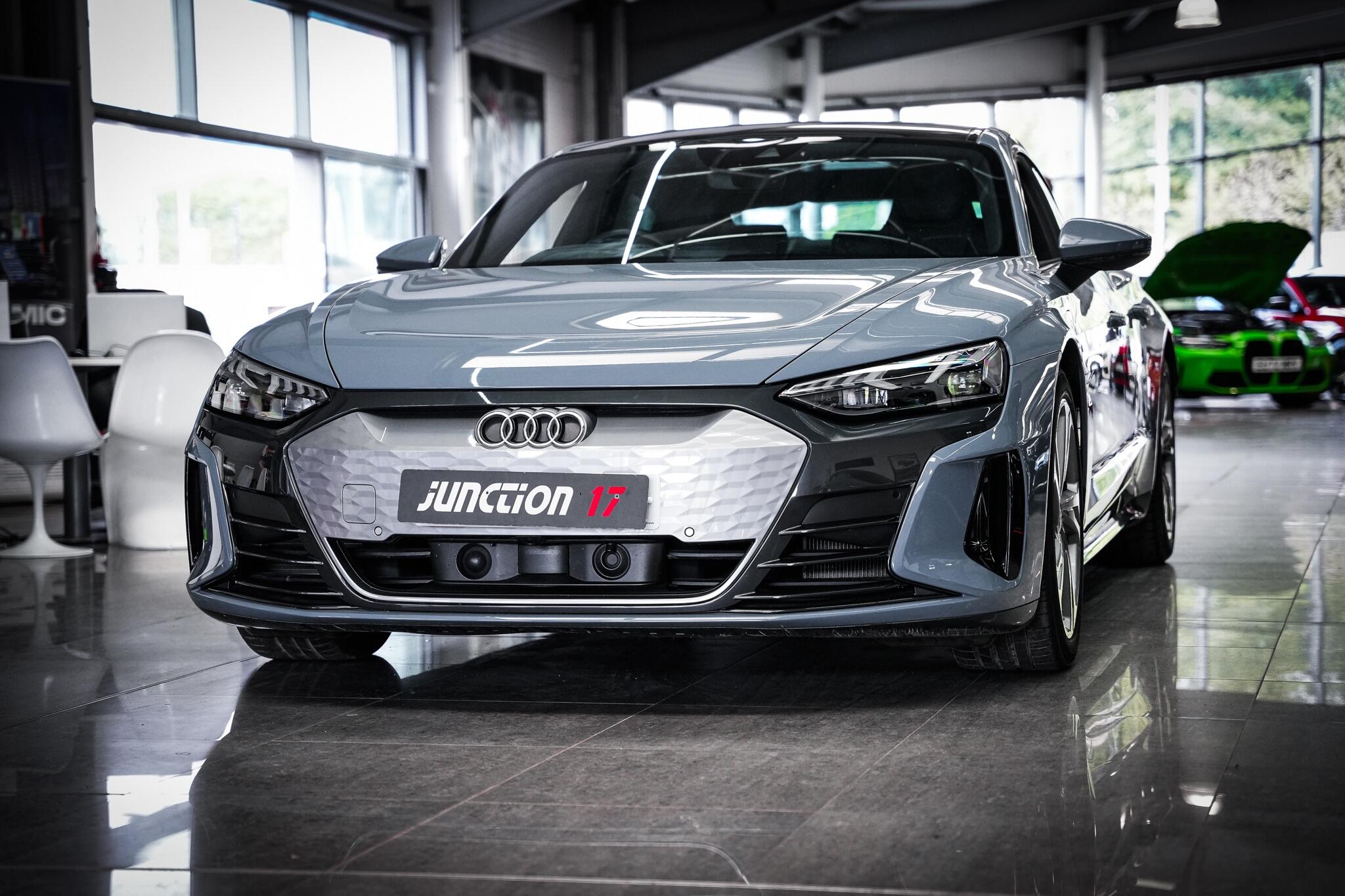 Audi e-tron GT view 13
