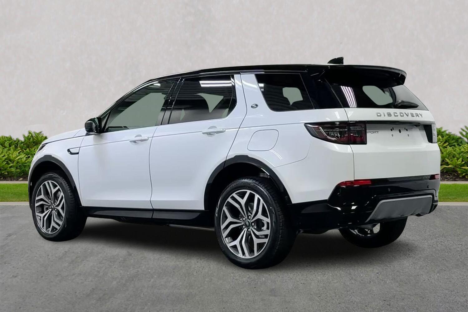 Land Rover Discovery Sport view 2