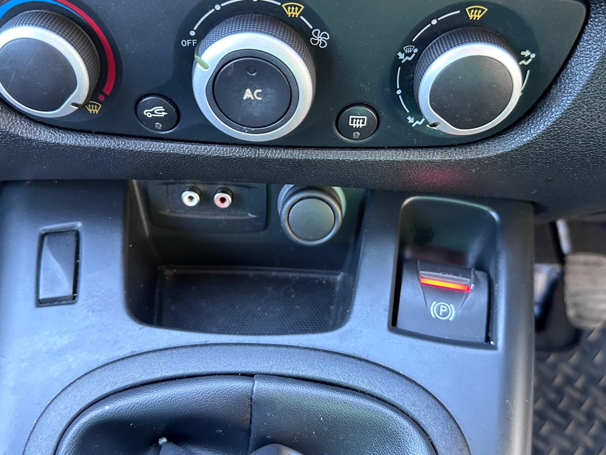 2010 Renault Grand Scenic image 31