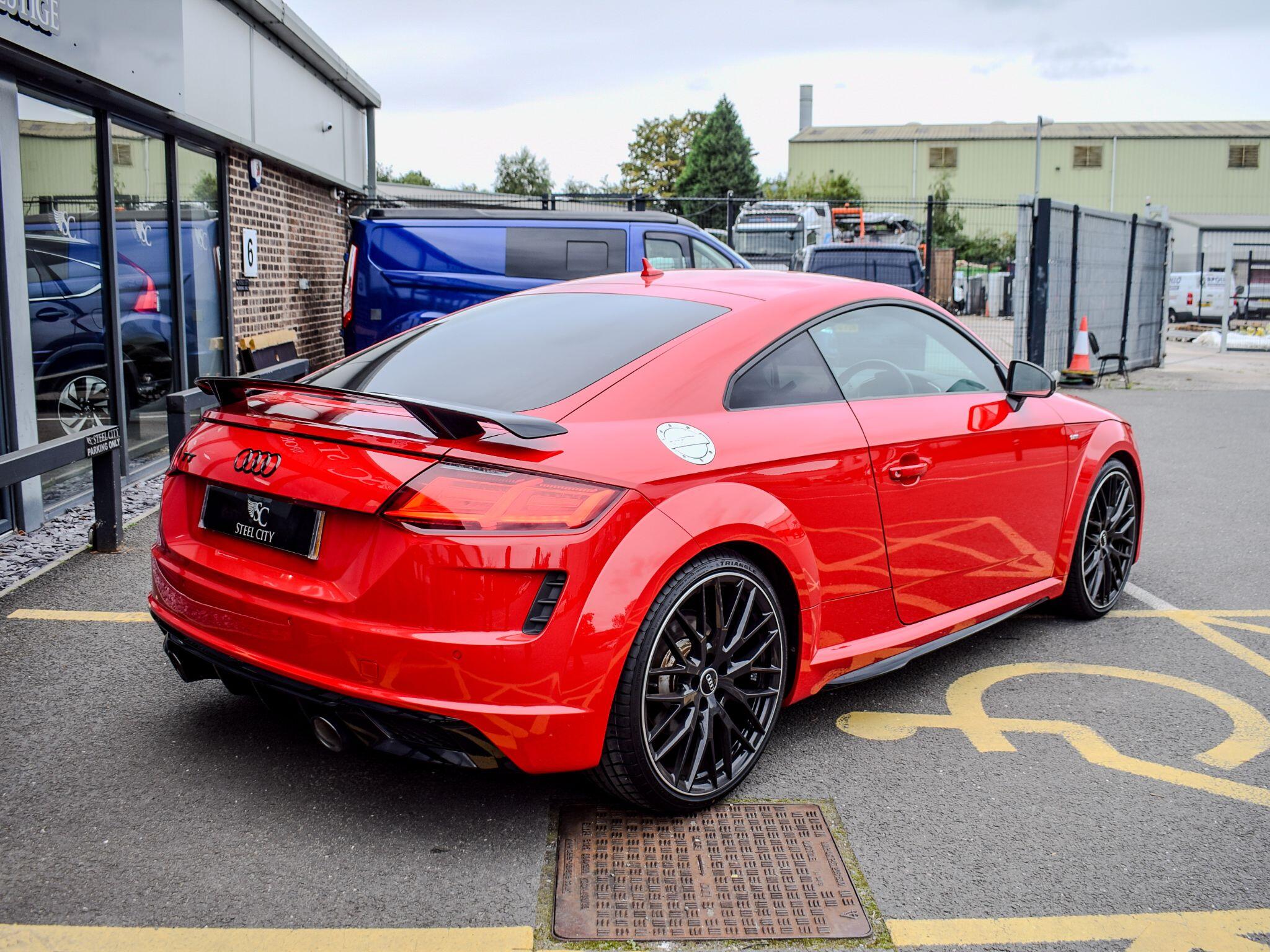Audi TT view 6