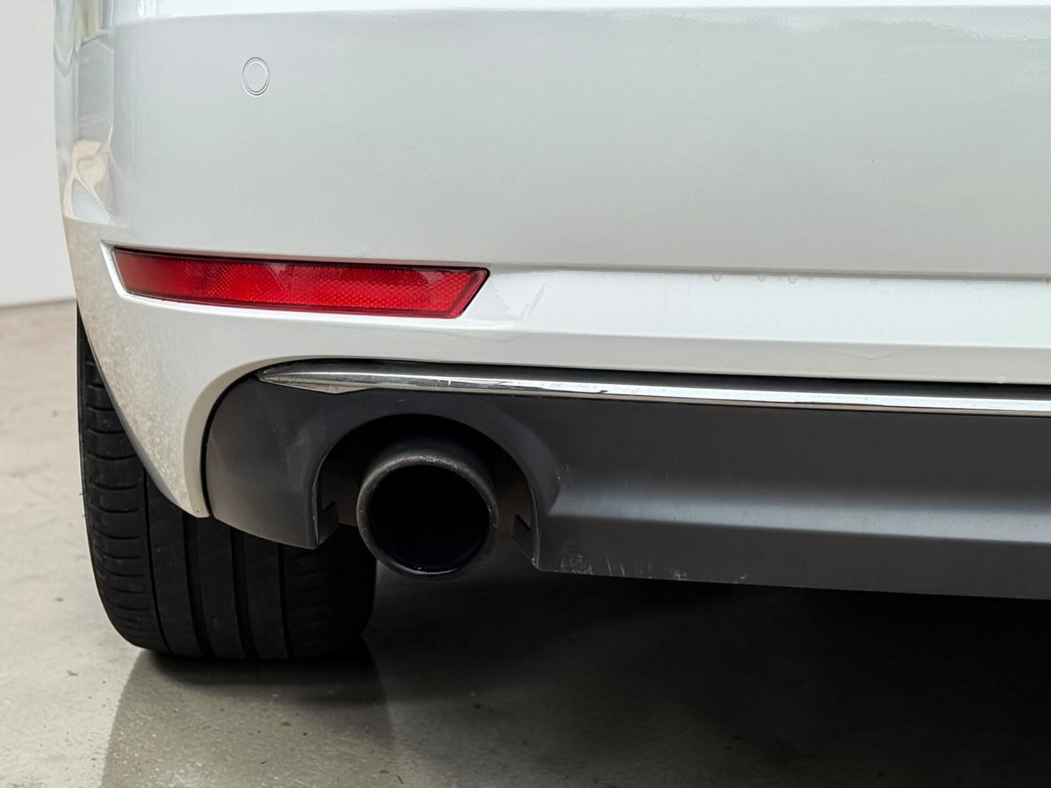 Audi A4 view 40